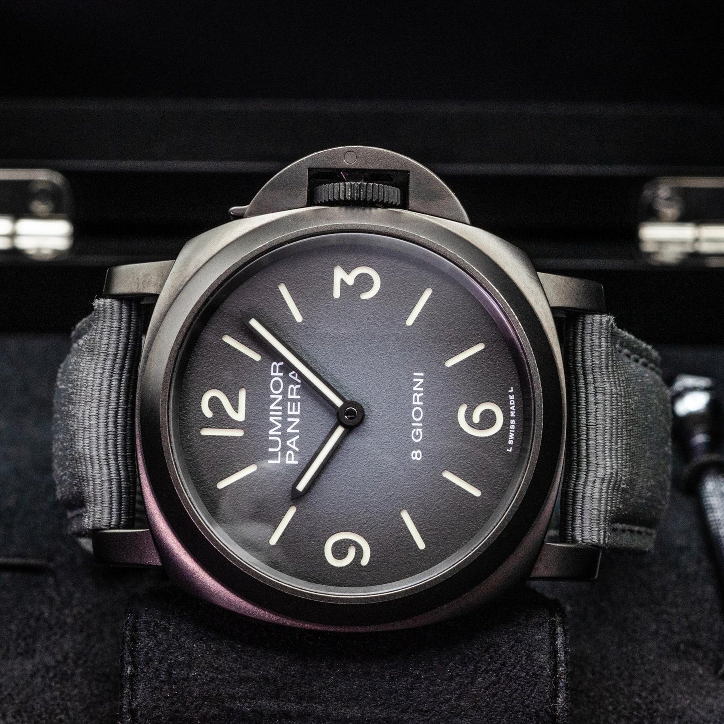 Panerai Luminor Base 8 Giorni Geneva Boutique PAM02121 Titanium LE 121