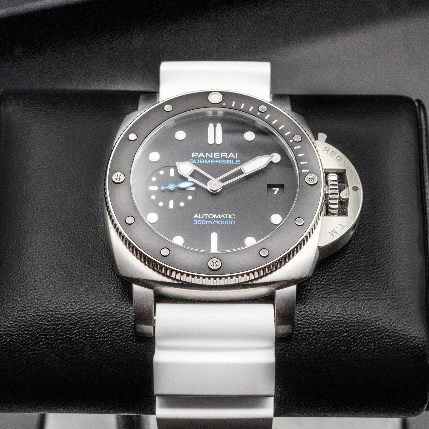 Panerai Submersible PAM00683 42mm Steel Black Dial Box Papers 2020