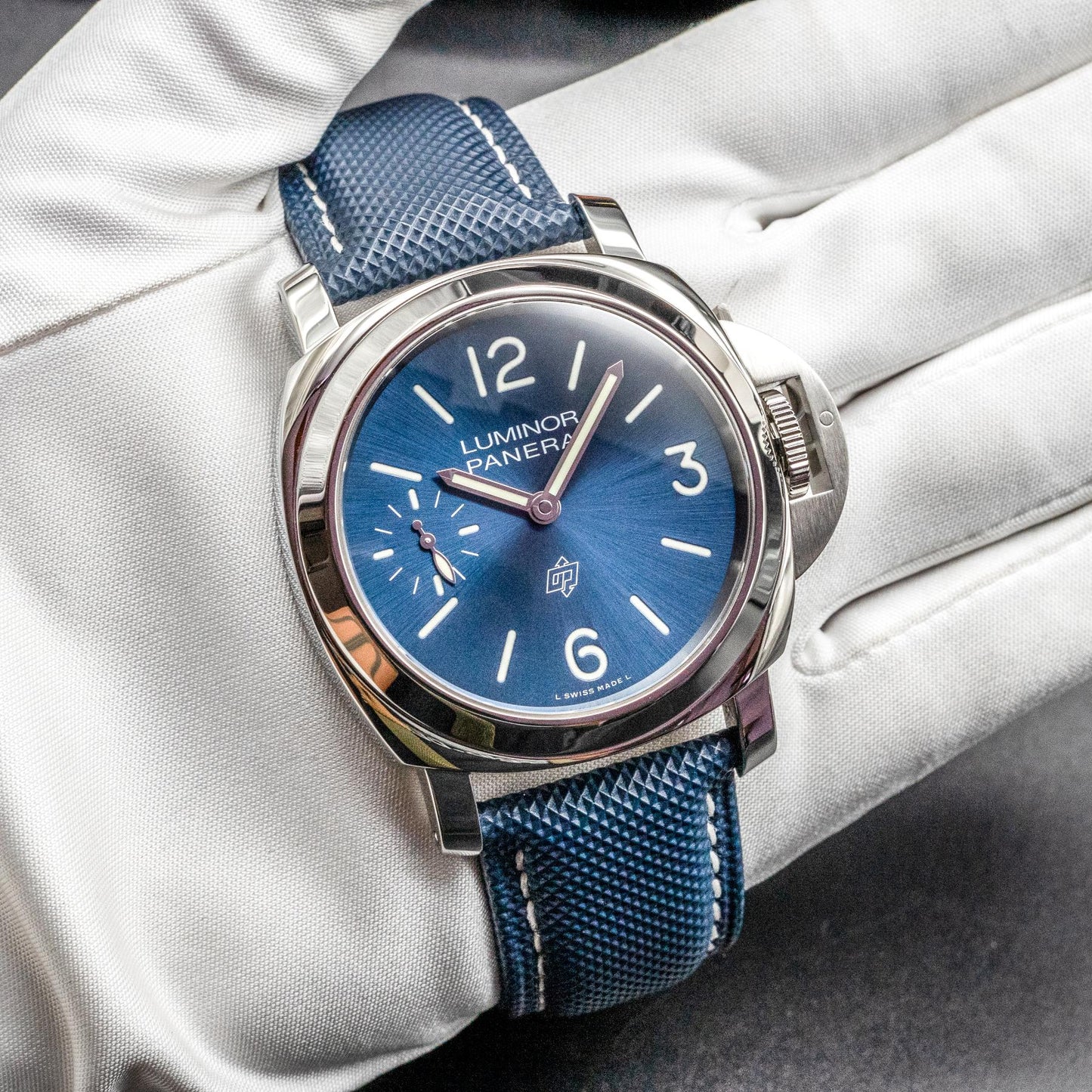 Panerai Luminor Blu Mare PAM01085 44mm Steel Blue Dial Box Papers 2021
