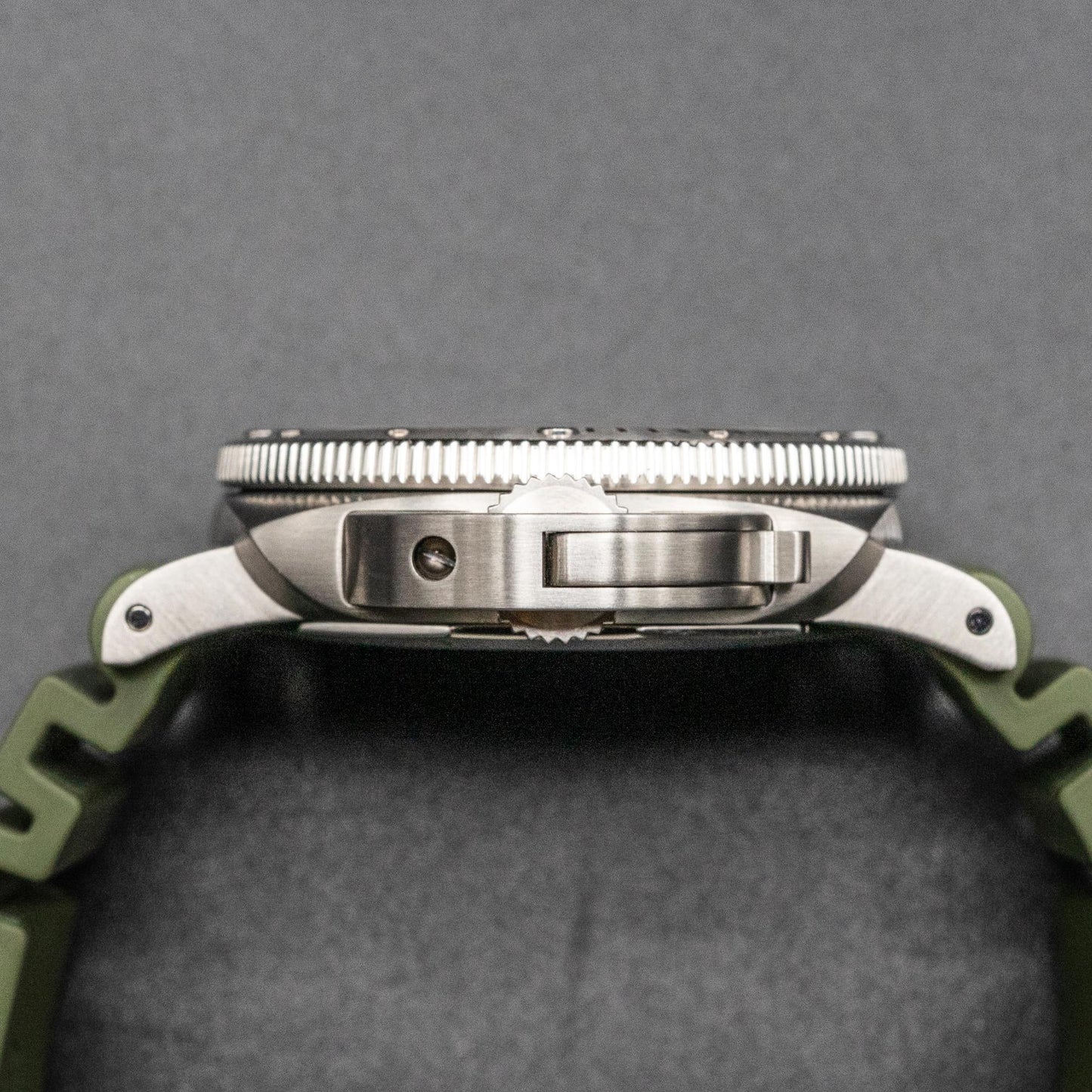 Panerai Submersible Verde Militare PAM01055 42mm Green Dial Box Papers 2020