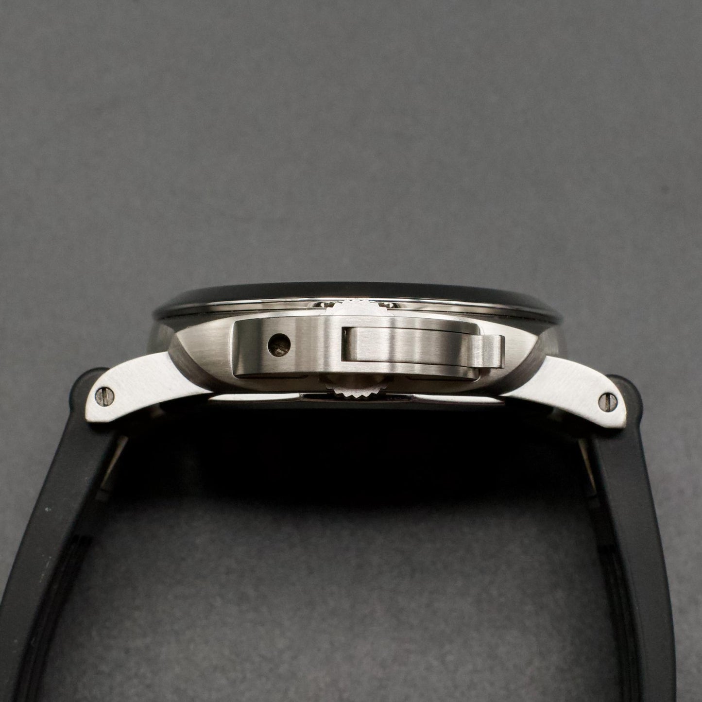 Panerai Luminor Marina PAM01372 40mm Steel Black Dial Box Papers 2025