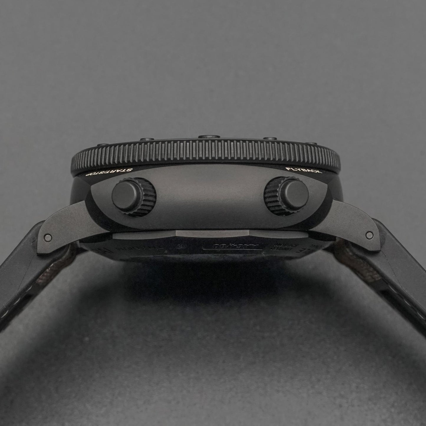 PAM01521 Submersible Chrono Navy SEALs Titanio