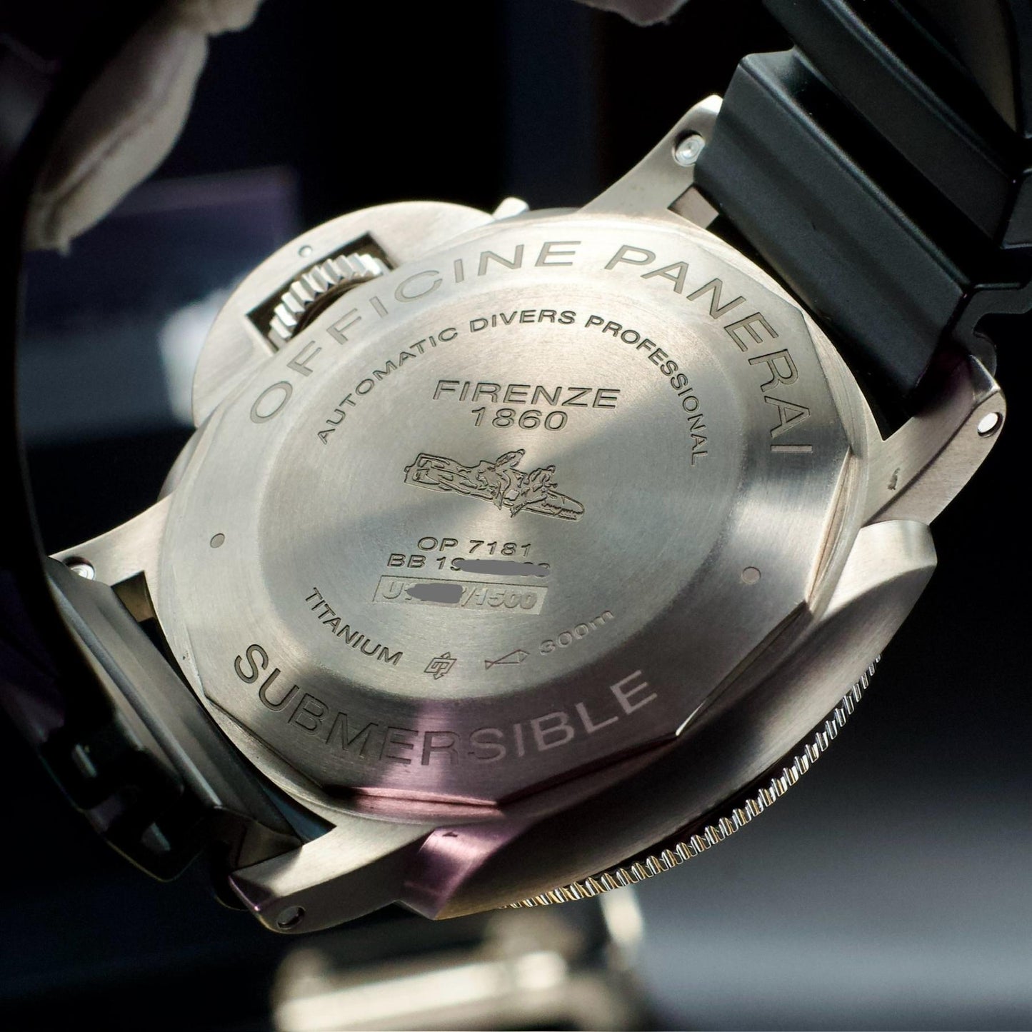 Panerai PAM01305 Luminor Submersible Titanium Black Dial caseback