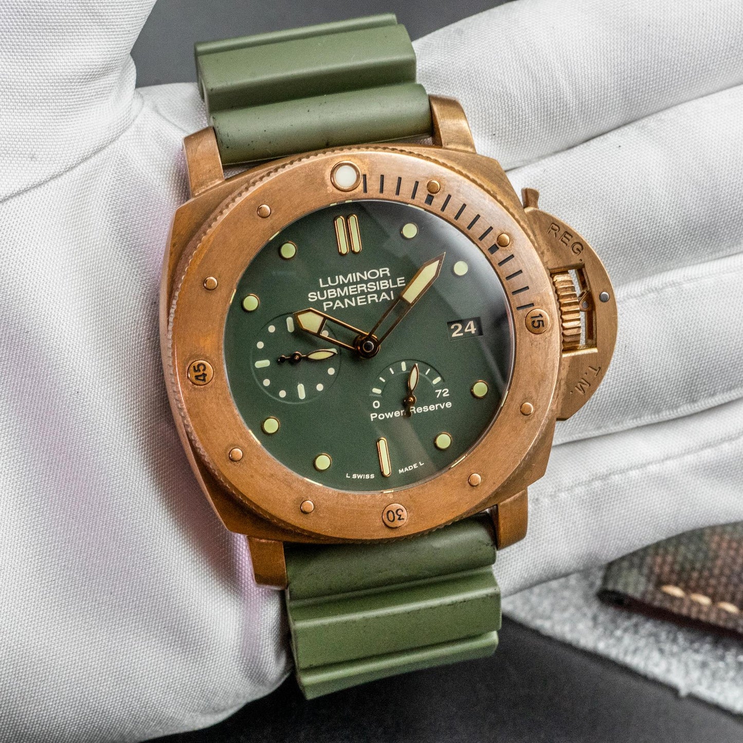 Panerai Submersible 1950 Bronzo PAM00507 47mm Bronze Green Dial Ltd 1000 Pcs
