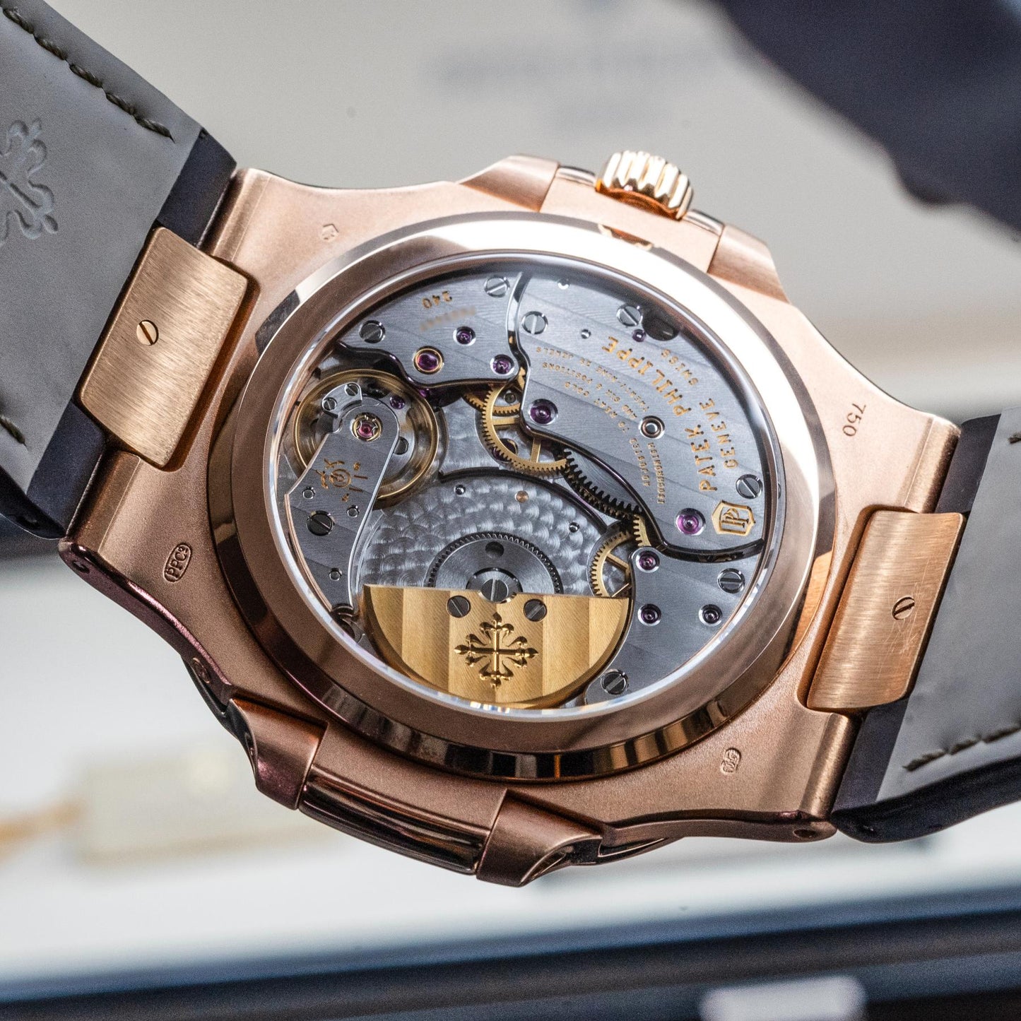 2016 Patek Philippe Nautilus 5712R-001 Rose Gold Brown Dial Movement
