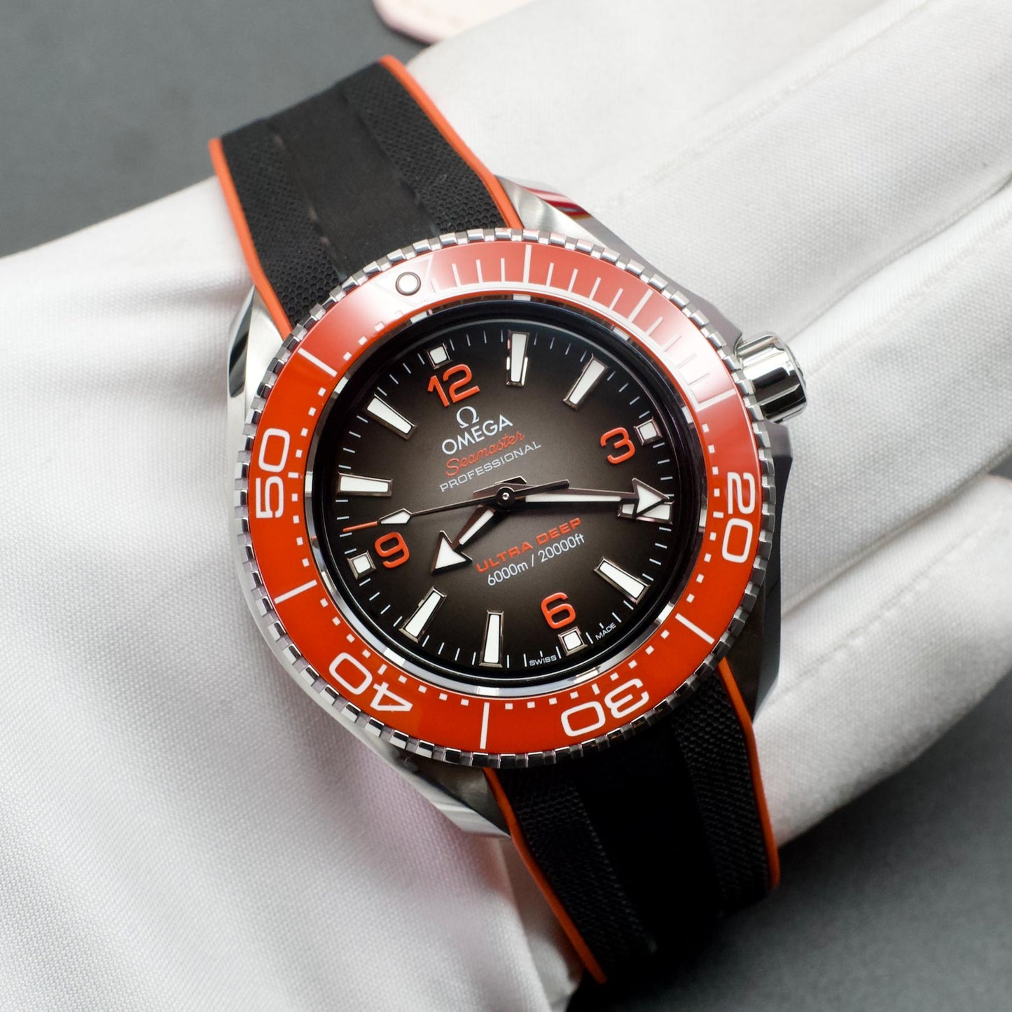 Omega Ultra Deep 6000M 45.5mm O-MEGASTEEL Grey Dial 215.32.46.21.06.001