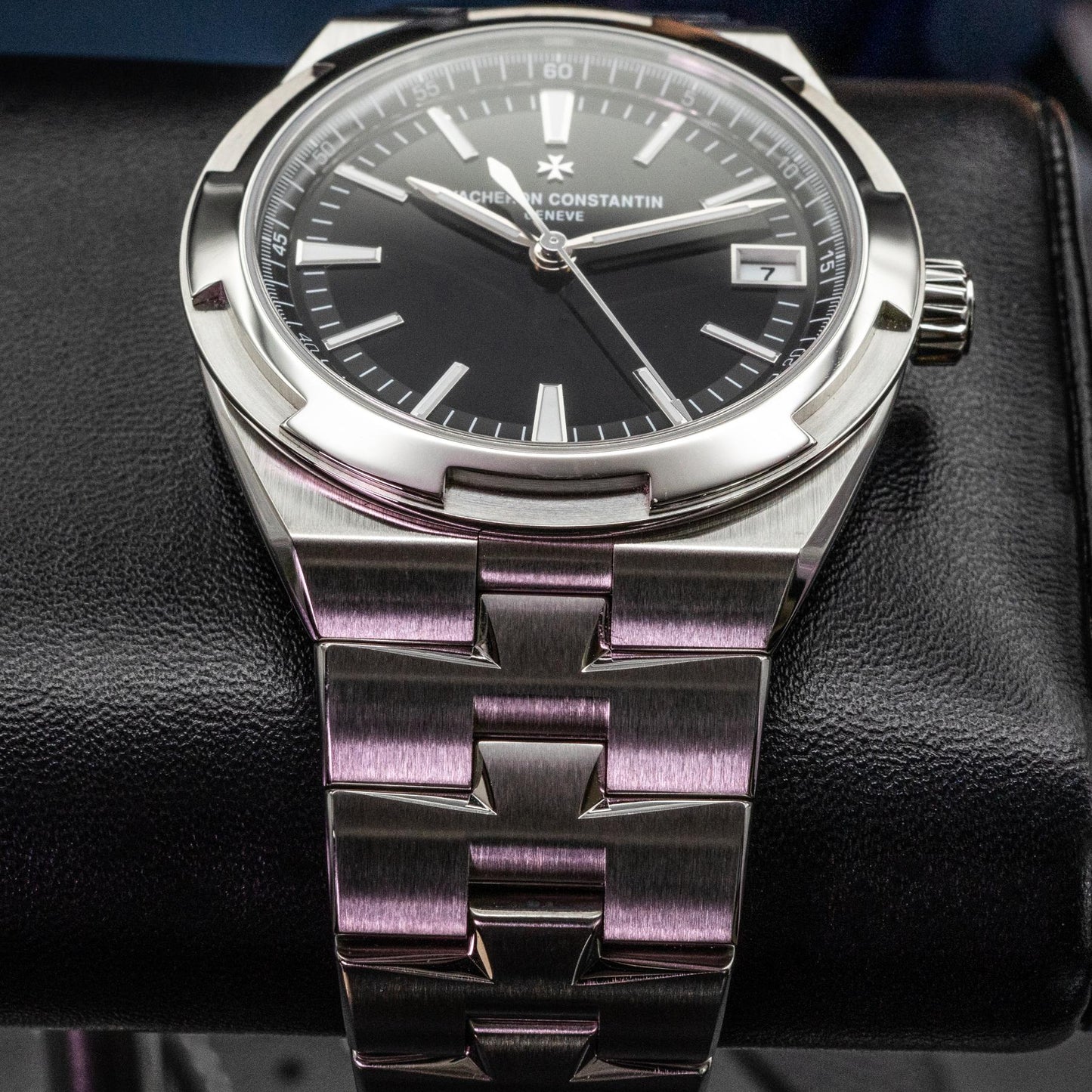 Vacheron Constantin Overseas 4520V/210A-B483 Steel Black Dial 41mm Box Papers