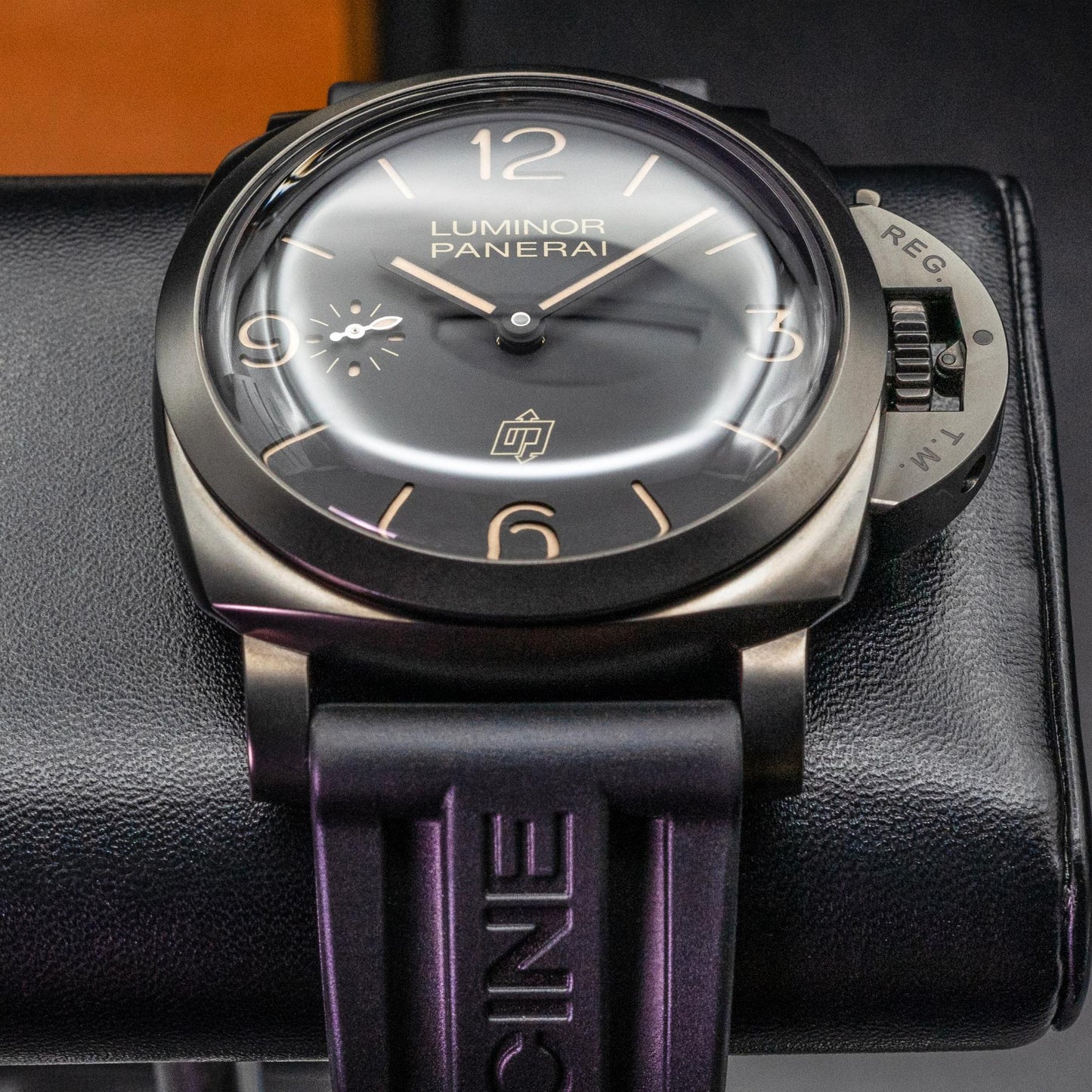  PAM00617 47mm Titanium DLC