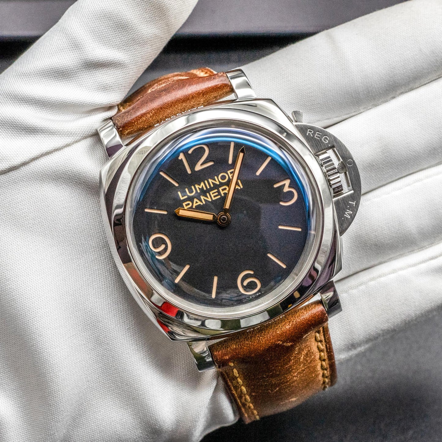 Panerai Luminor PAM00372 47mm Steel Black Dial Box Papers 2016