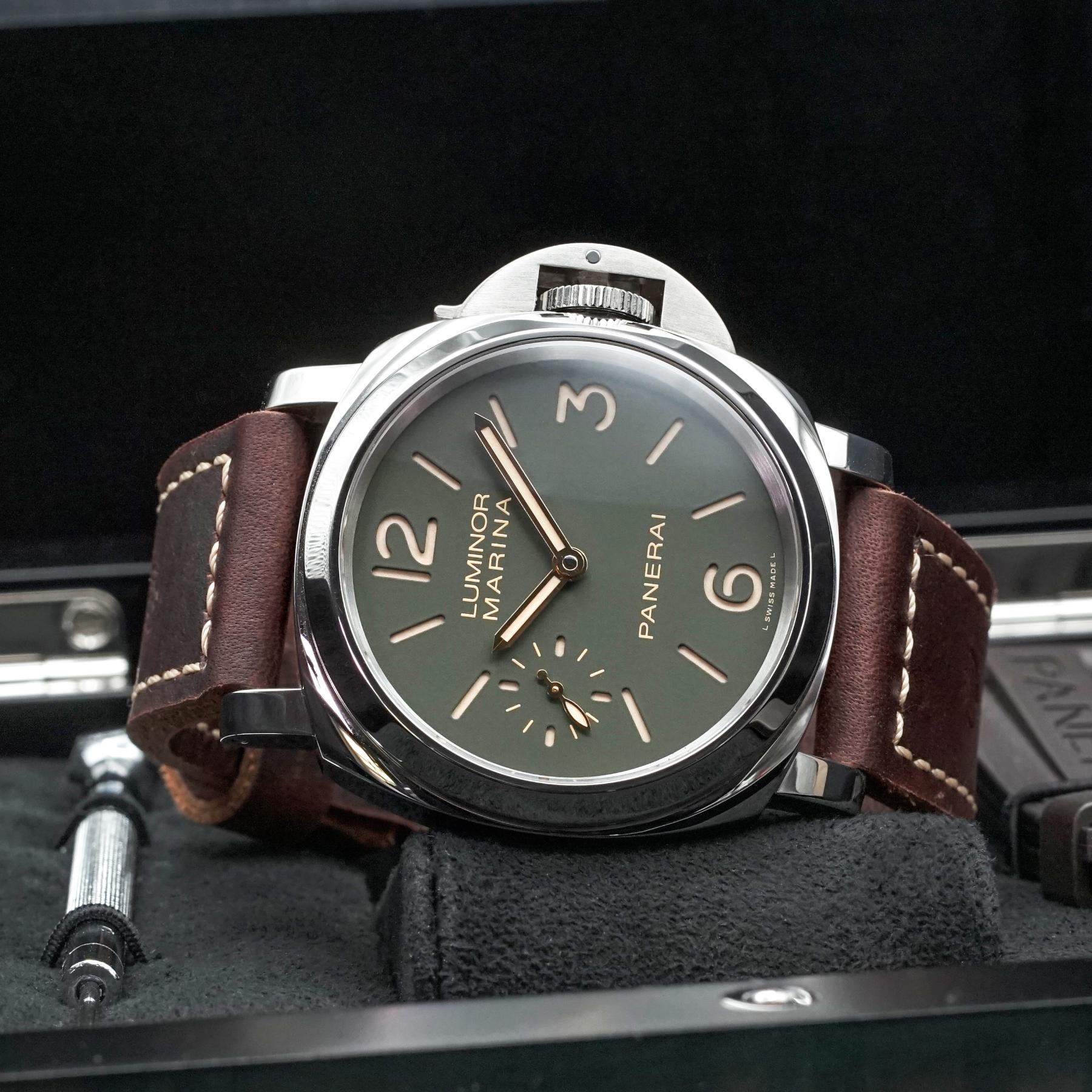 Panerai PAM00911 Luminor Marina 8 Days Paneristi Green Limited 500 Box Papers