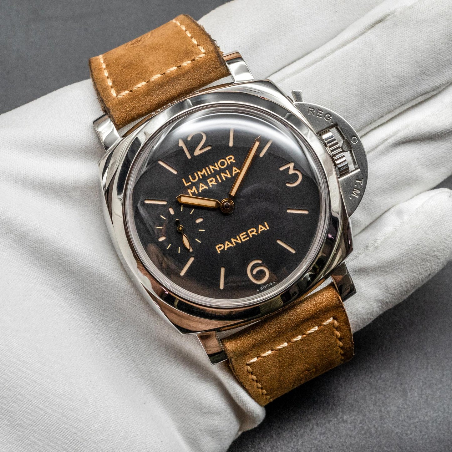Panerai Luminor Marina 1950 PAM00422 47mm Manual Wind Black Dial Box Papers 2017