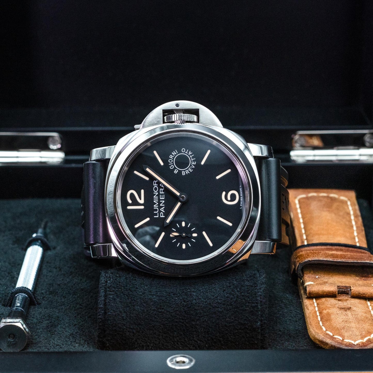 PAM00590 44mm Steel