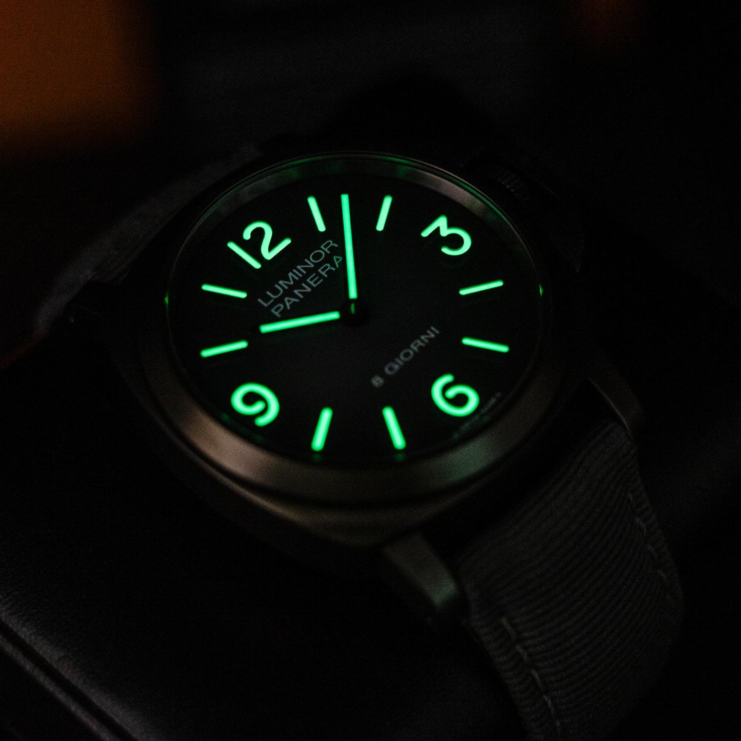 Panerai Luminor Base 8 Giorni Geneva Boutique PAM02121 Titanium LE 121