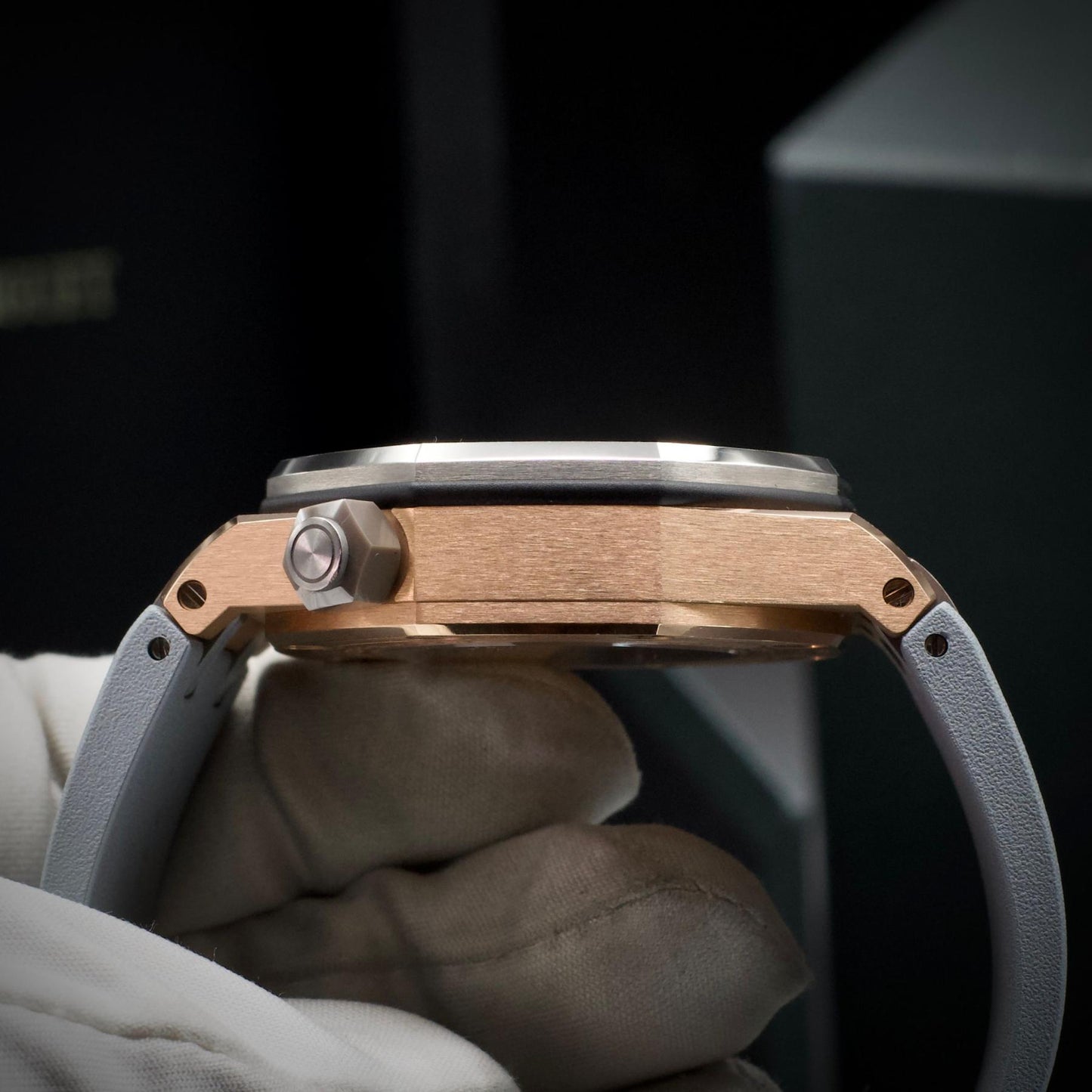 Audemars Piguet Royal Oak Offshore Diver Japan Diver 15711OI 42mm Rose Gold Grey Dial