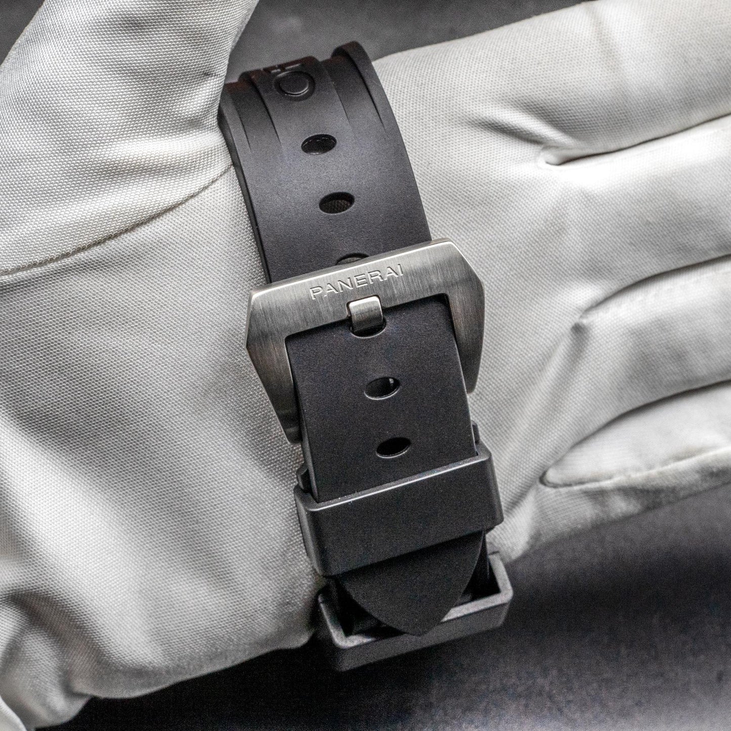 Panerai Luminor 1950 PAM00423 47mm Steel Black Dial Box Papers 2013