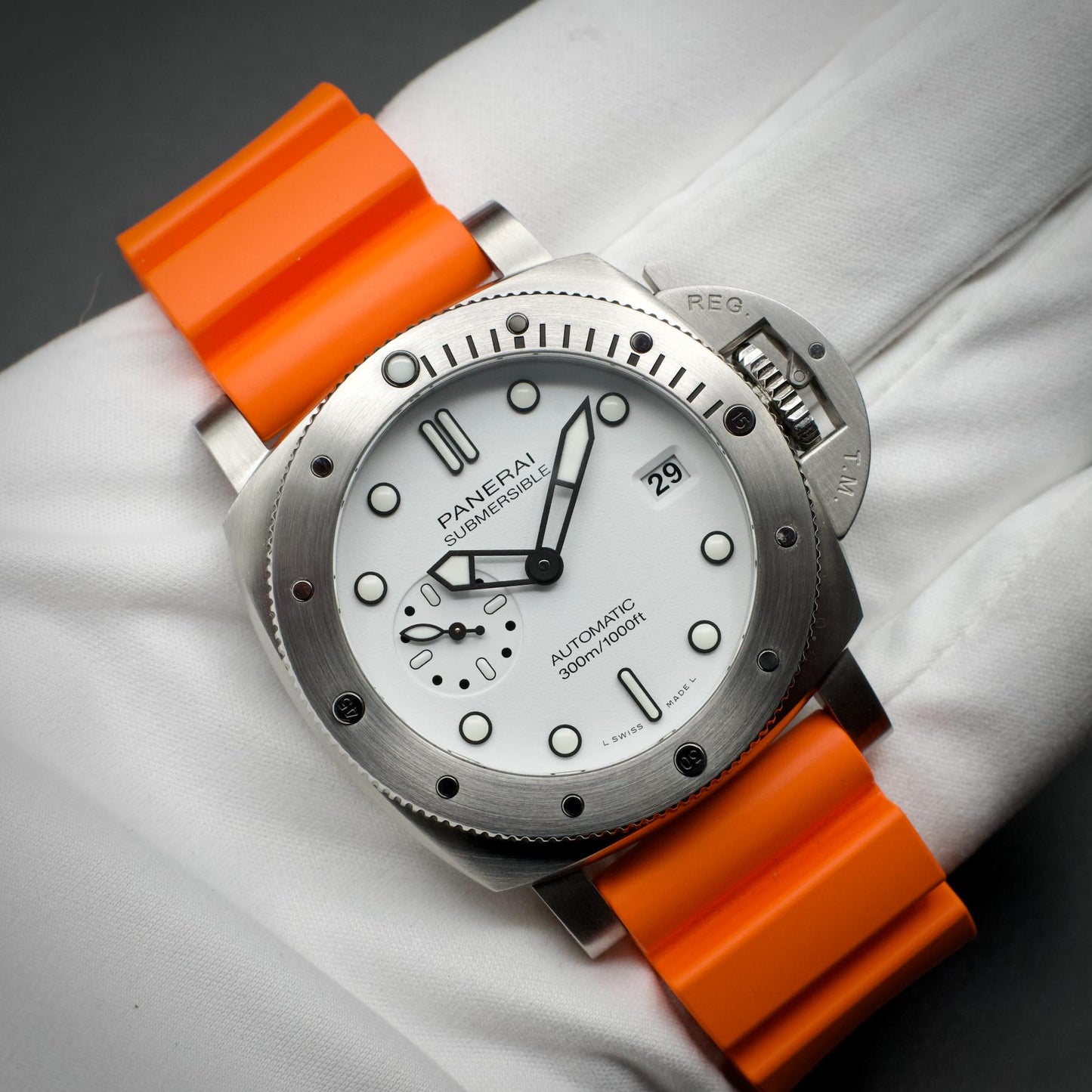 Panerai PAM01590 Submersible Bianco 42mm Steel White Dial Full Set 2025