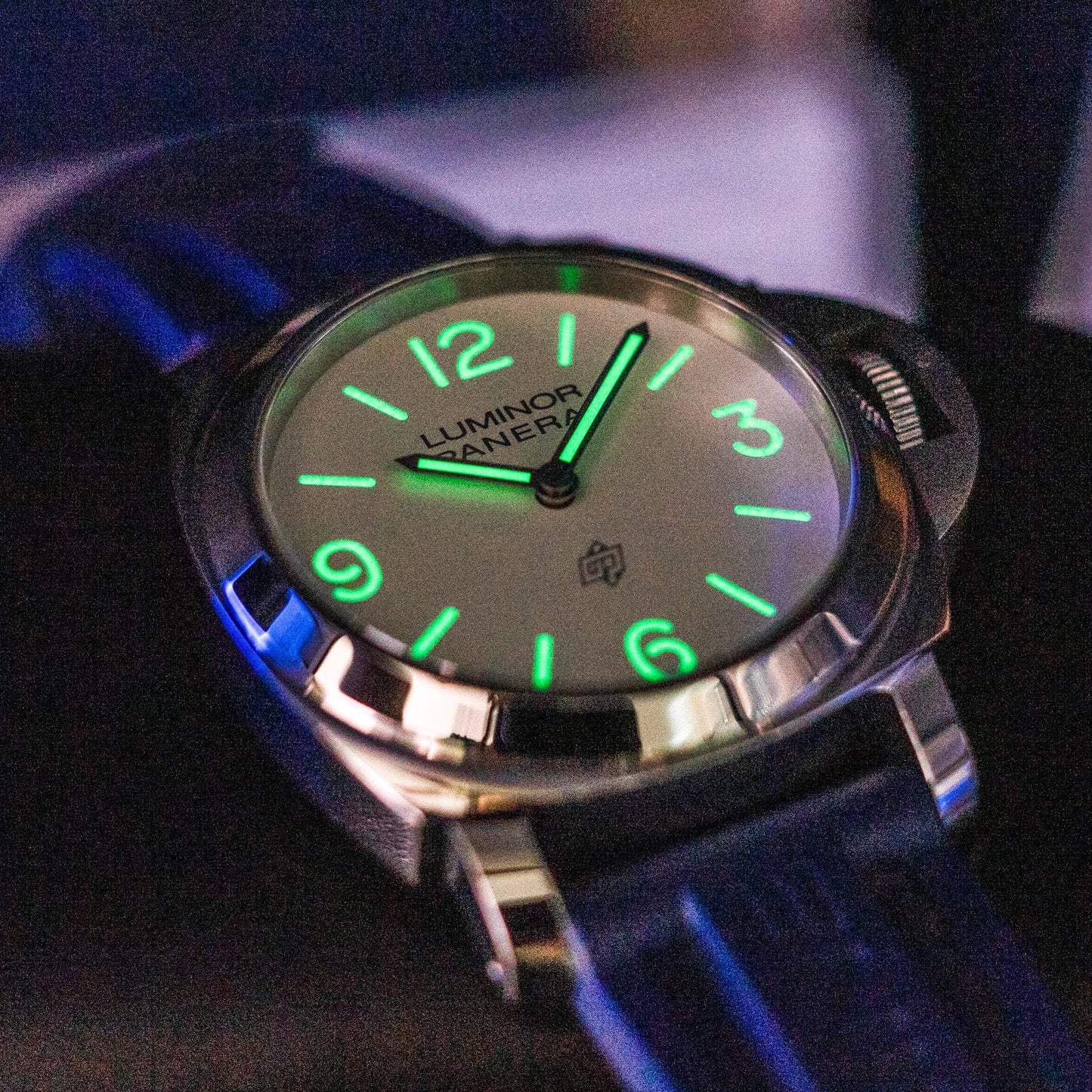 Base Logo PAM01087 44mm Lumes