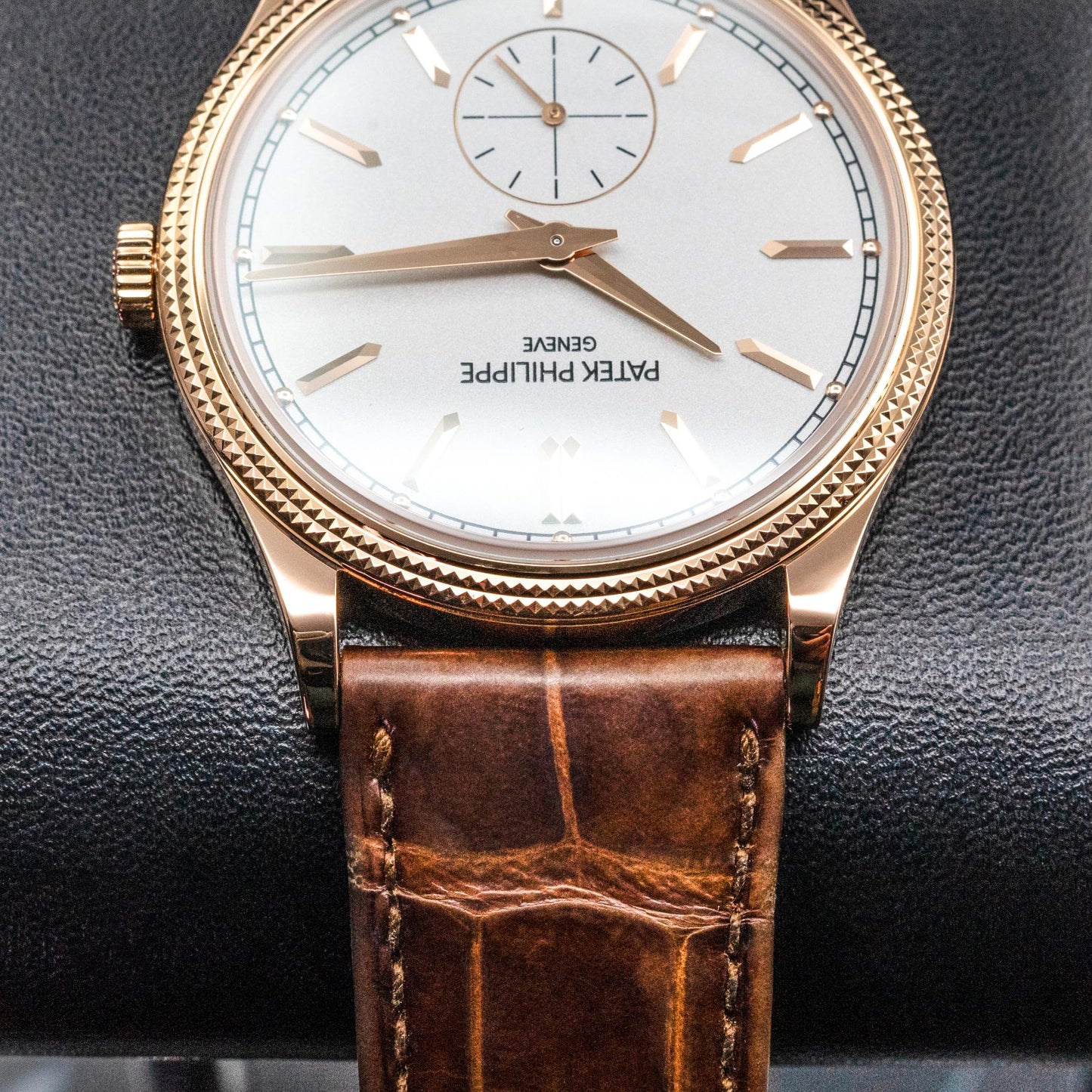 Patek Philippe Calatrava 6119R-001 39mm Rose Gold top