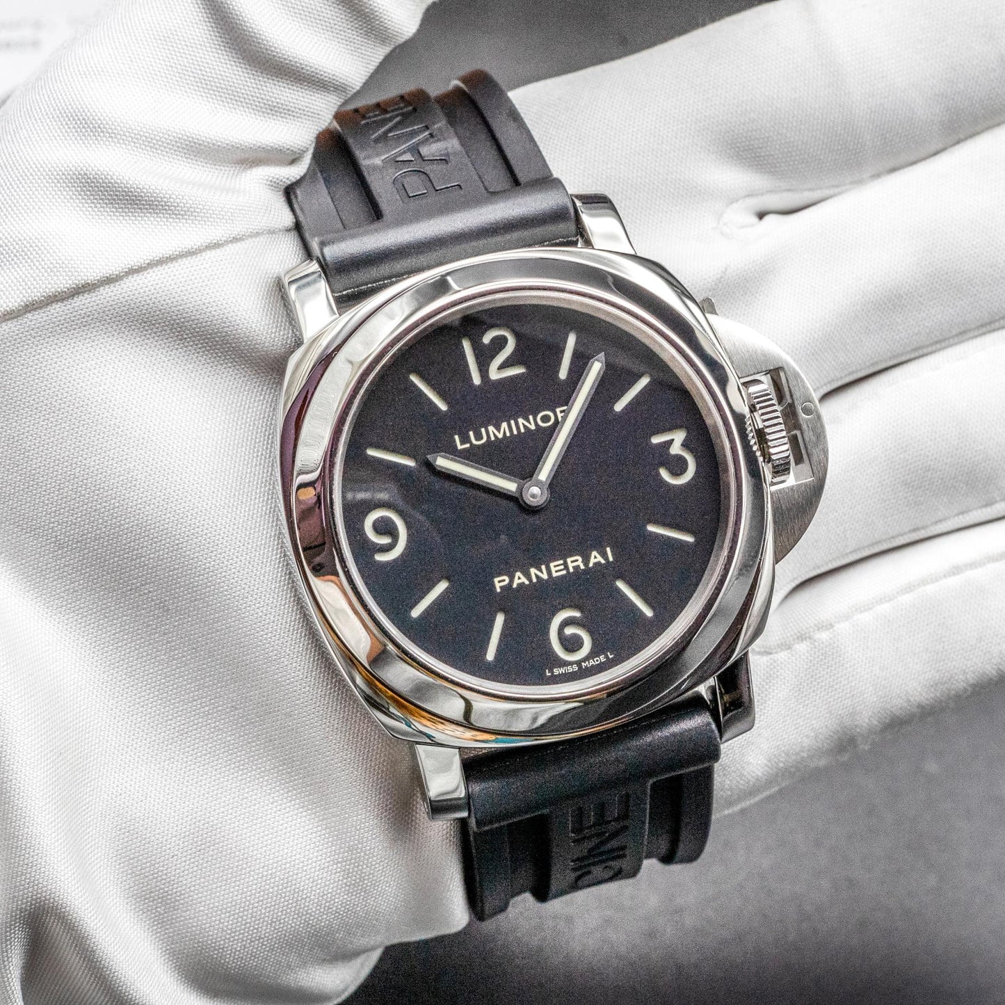 Panerai Luminor Base PAM00112 44mm Black Dial Manual Wind Box Papers 2015