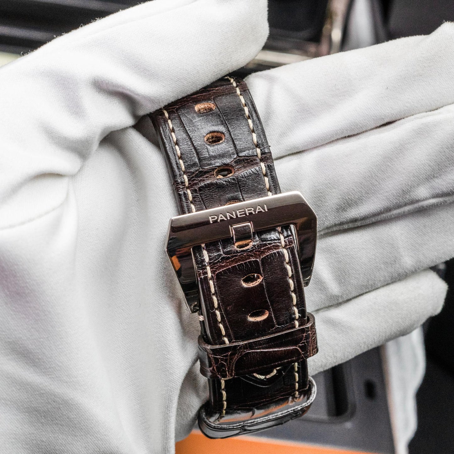 PAM00376 White Gold California Dial Buckle