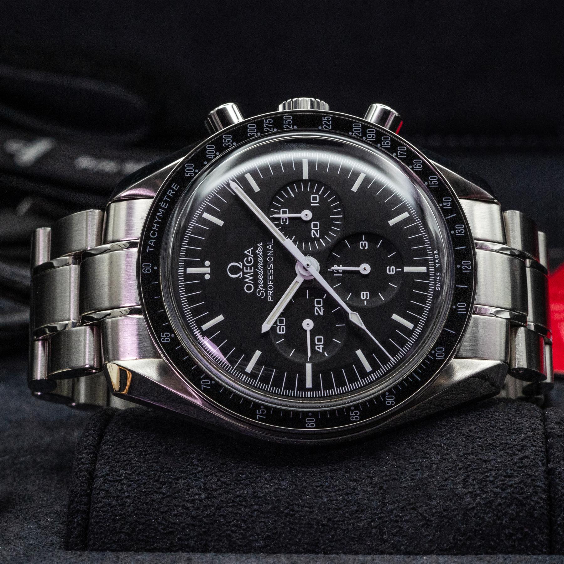 Omega Speedmaster Moonwatch Professional 311.30.42.30.01.005 Box Papers 2015