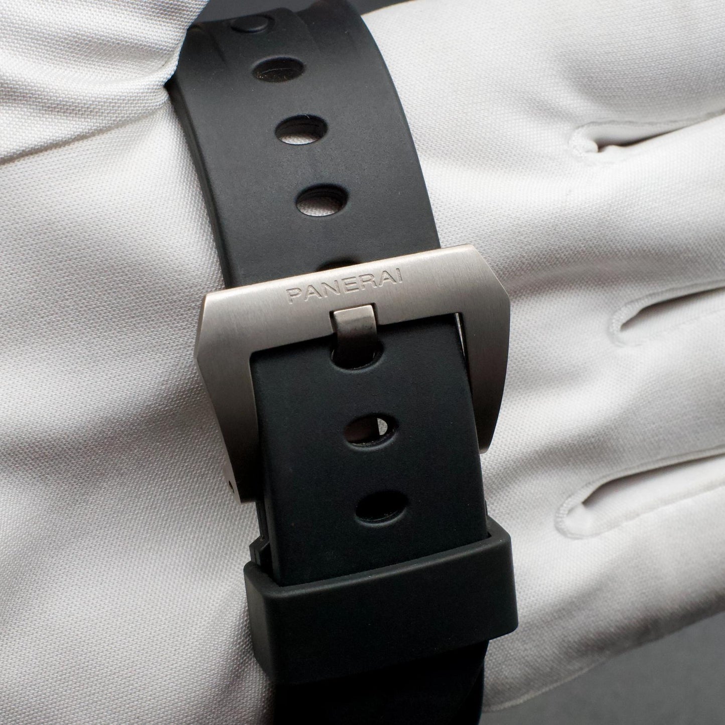 Panerai Luminor Marina PAM00177 44mm Titanium Black Dial Box Papers 2006