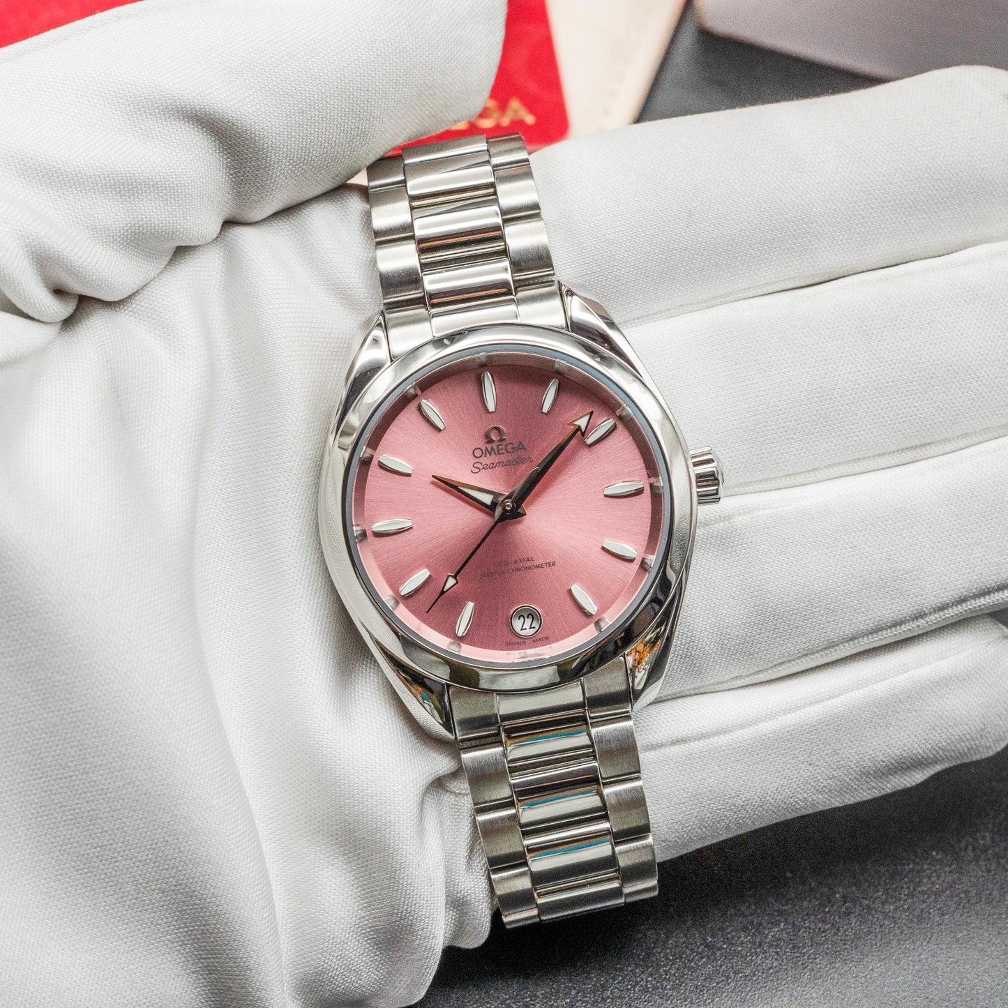 Omega Seamaster Aqua Terra 220.10.34.20.10.003 34mm Shell Pink Box Papers