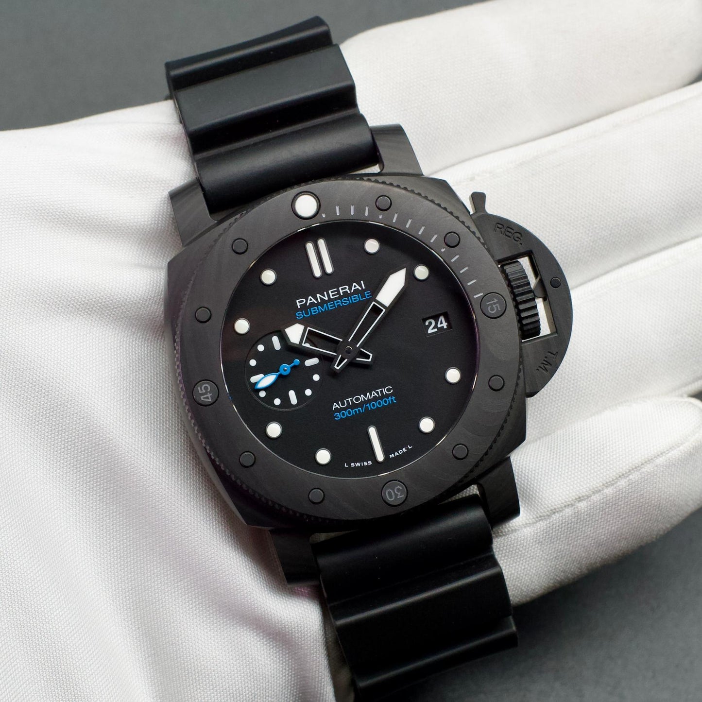 Panerai Submersible Carbotech PAM02231 42mm Black Dial Box Papers 2025