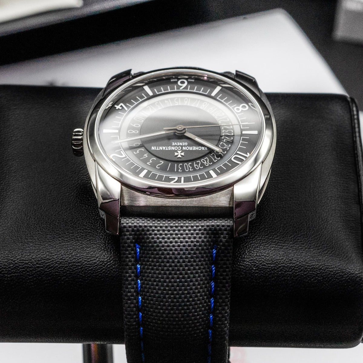 Vacheron Constantin Quai De L'Ile Date 4500S/000A-B196 Steel Black Box Papers