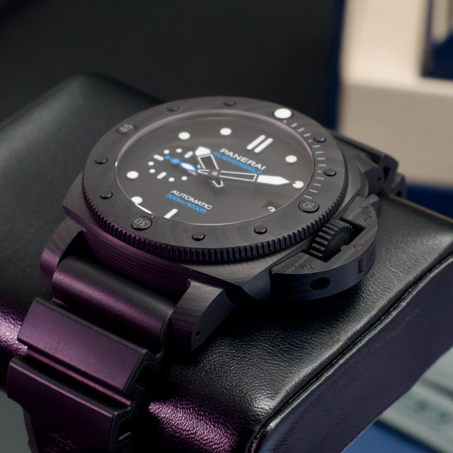 Panerai Submersible Carbotech PAM02231 42mm Black Dial Box Papers 2025