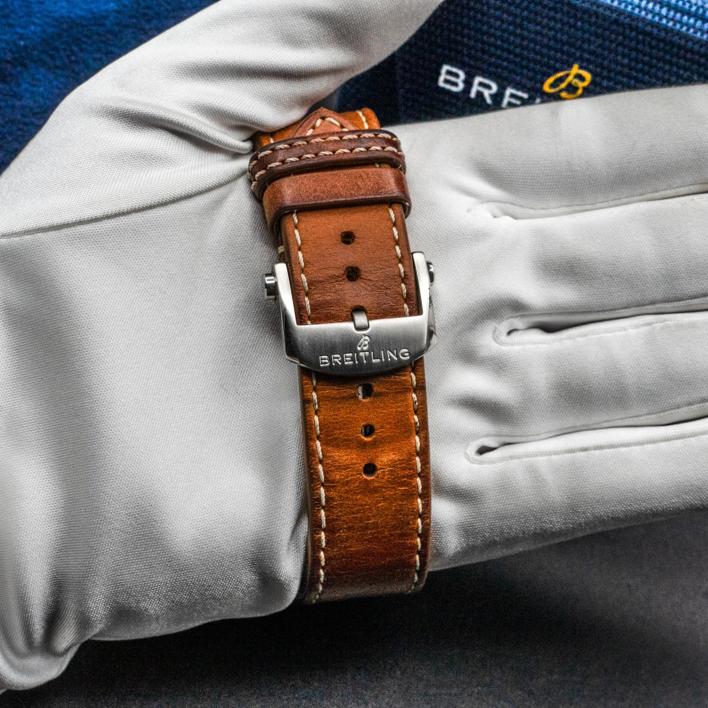 Breitling Super AVI B04 GMT Chrono 46 P-51 clasp
