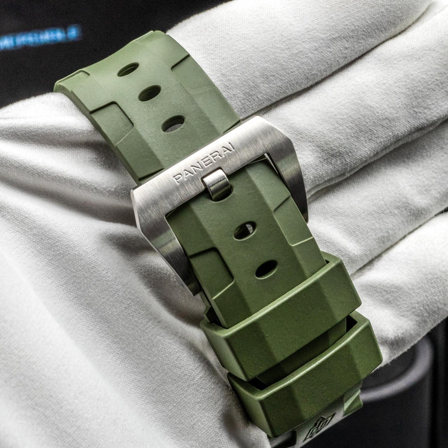 QuarantaQuattro Bianco PAM01226 buckle