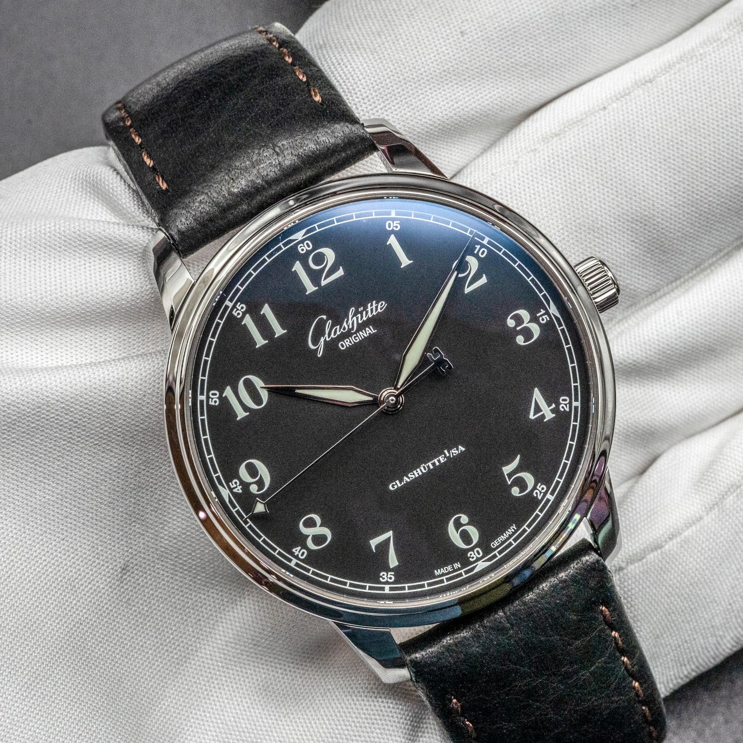 Glashutte Original Senator Excellence 1-36-01-03-02-01 40mm Steel Black Dial