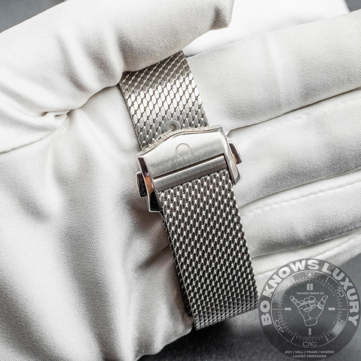 Omega Seamaster 300M James Bond 60th 210.30.42.20.03.002 Box Papers 2024