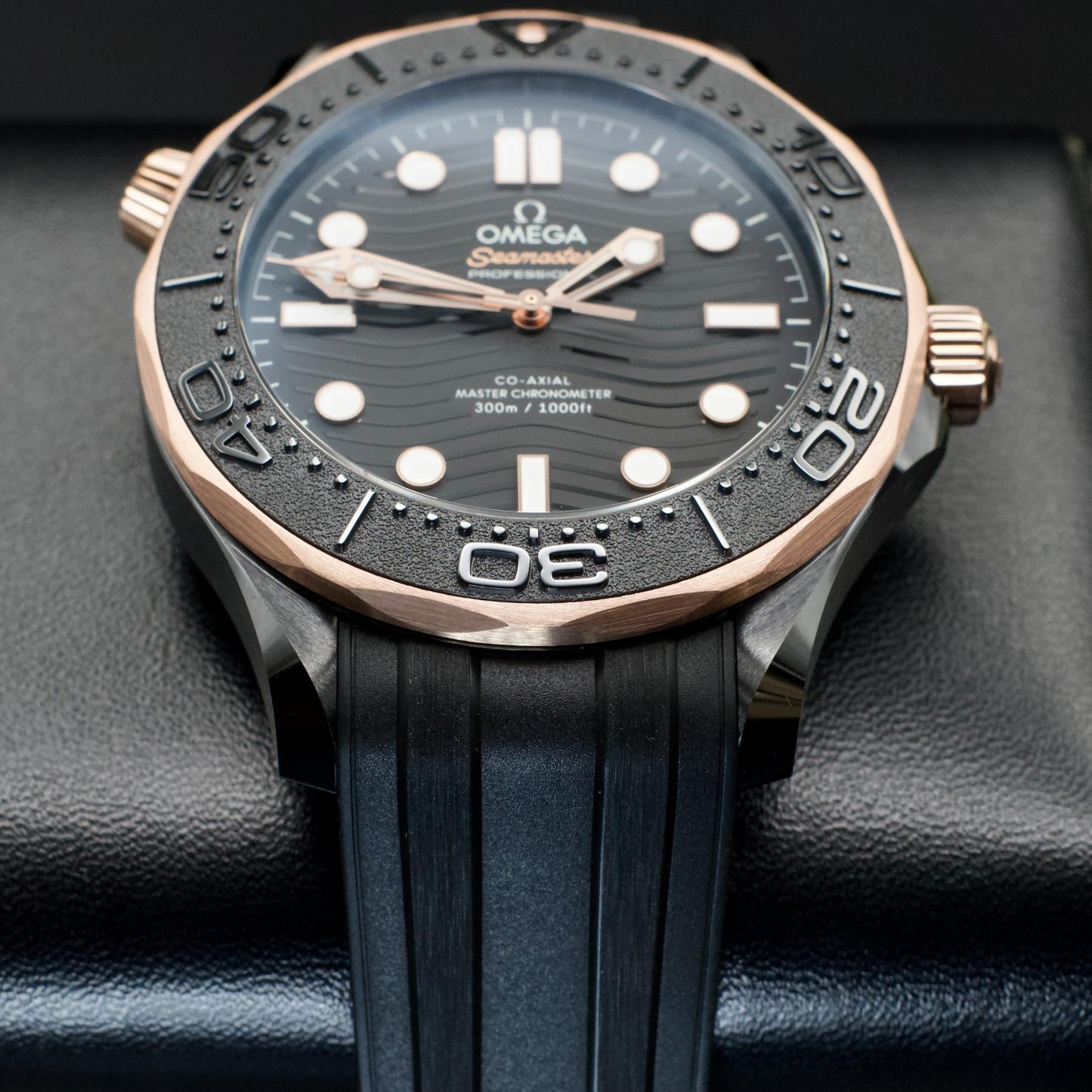 Omega Seamaster 300M 210.62.44.20.01.001 Ceramic Sedna Gold 43.5mm Mint 2025