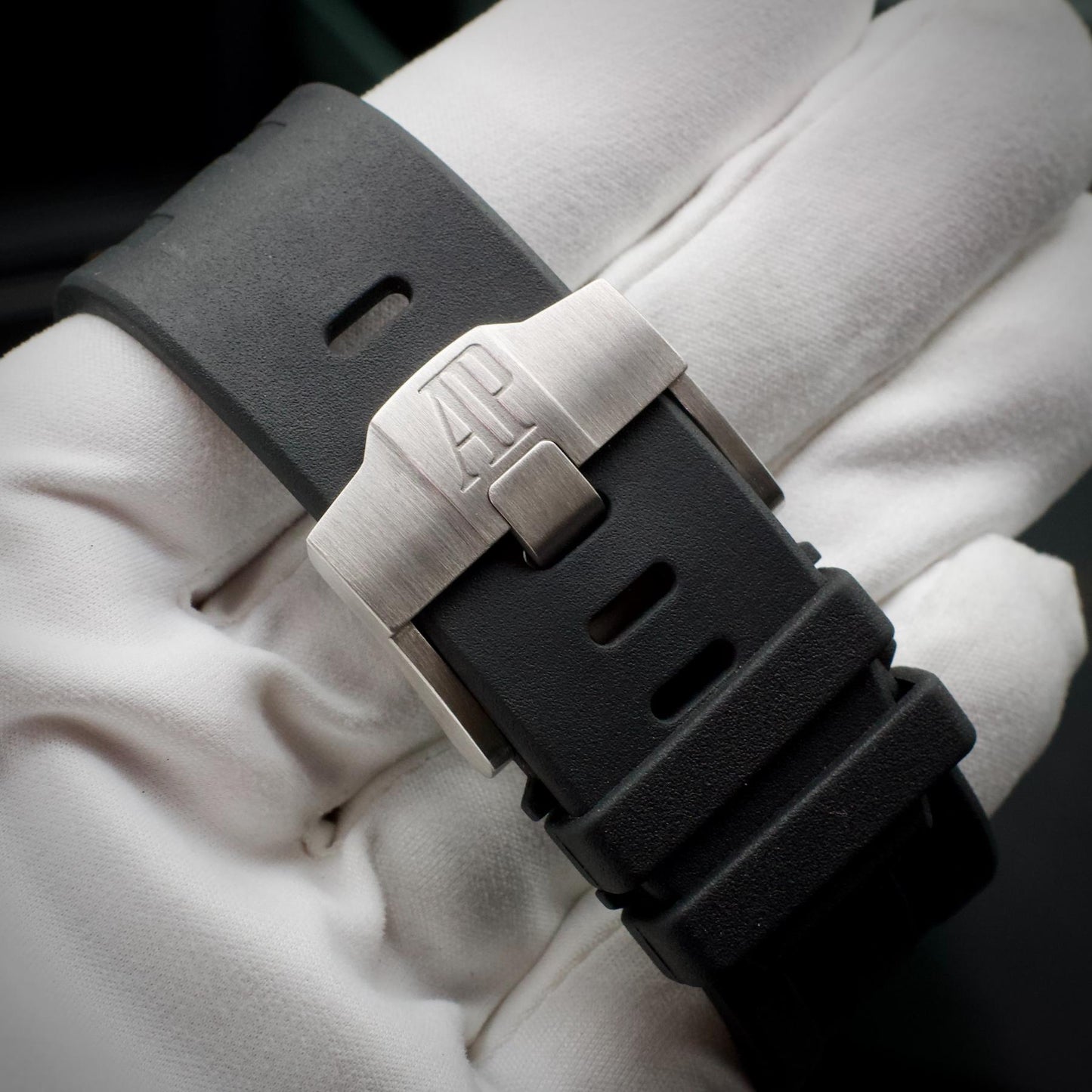 Audemars Piguet Royal Oak Offshore 26400SO Panda Dial 44mm 2016 Full Set