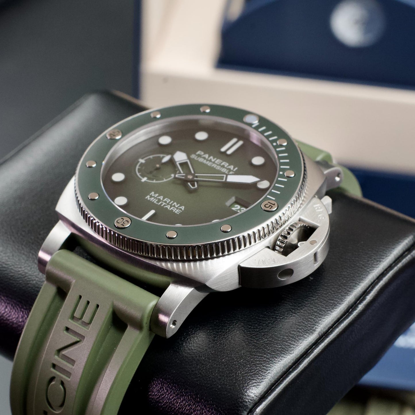 Panerai Submersible Marina Militare 3 Days Green Dial Stainless Steel PAM01697