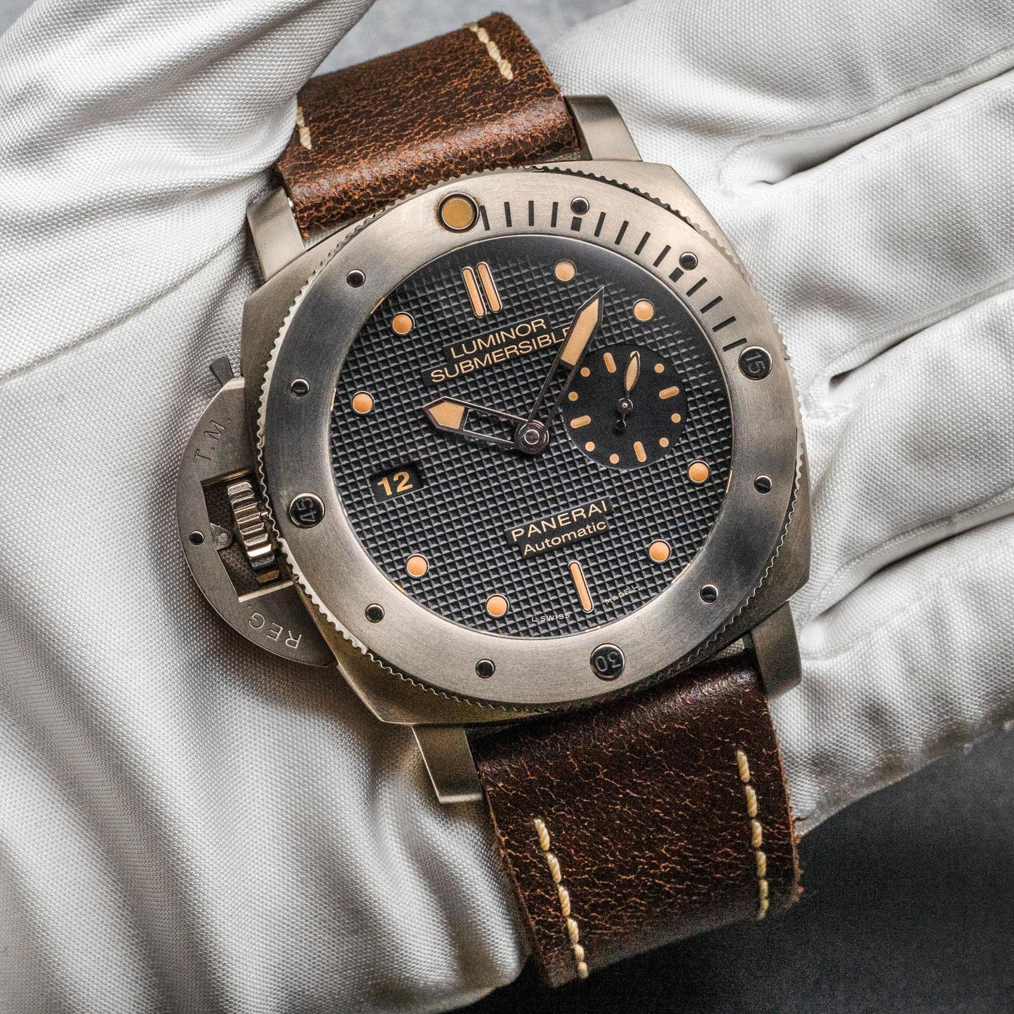 Left-Handed PAM00569