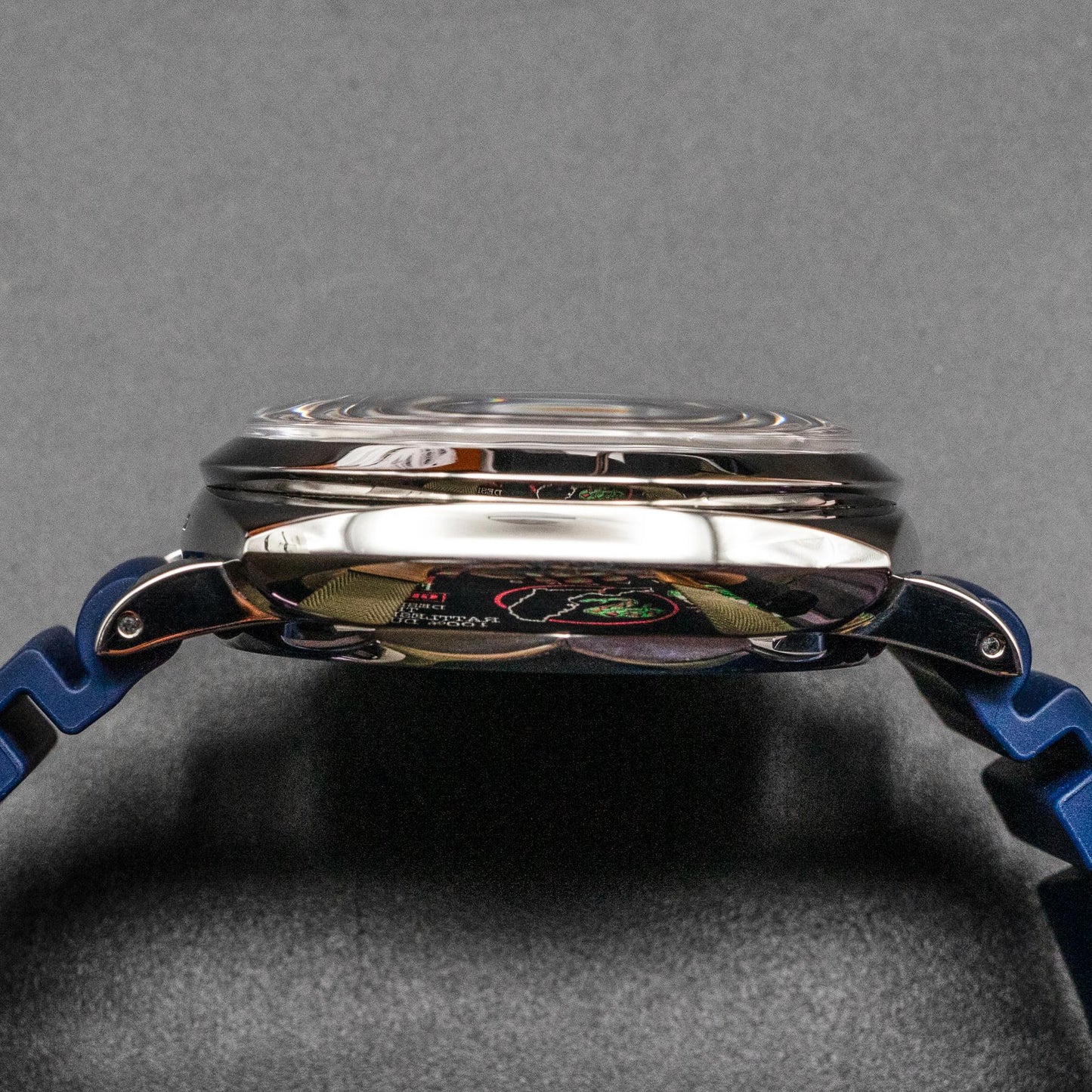 PAM00422 with blue strap