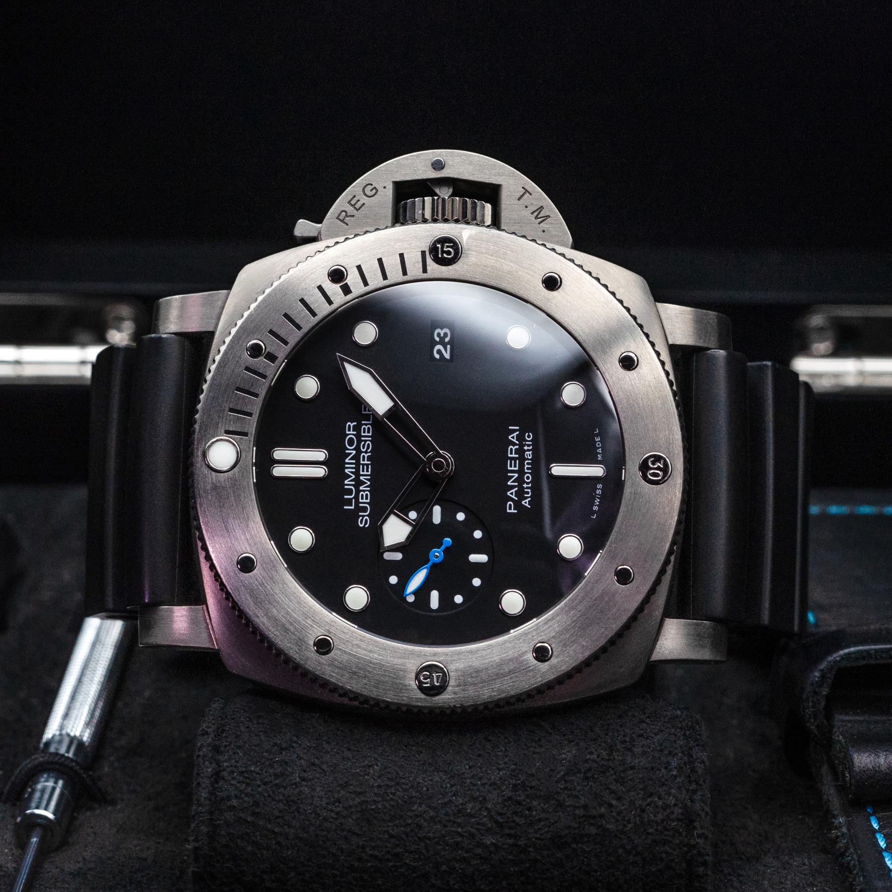 Panerai Luminor Submersible PAM01305