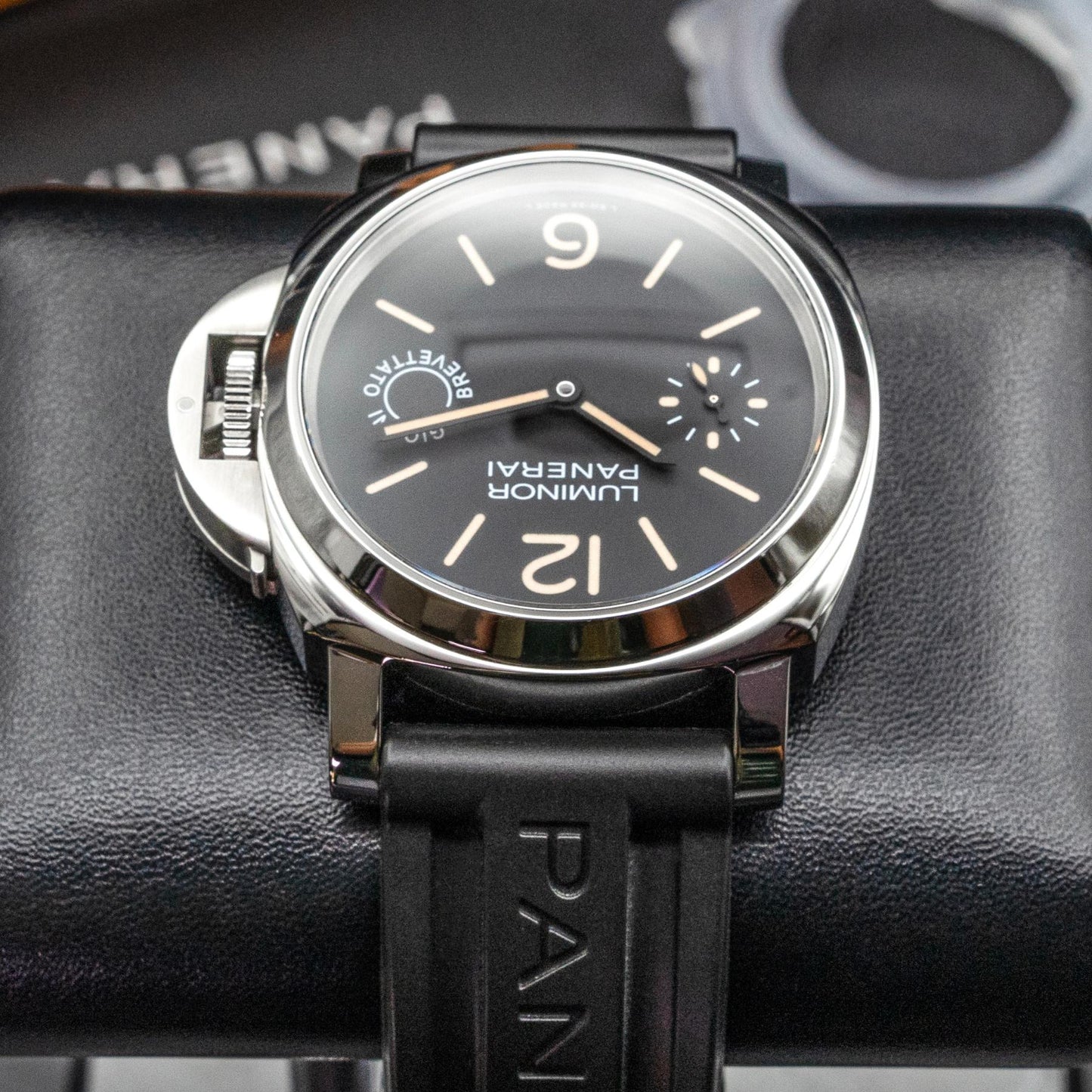 PAM00590 44mm Steel Top
