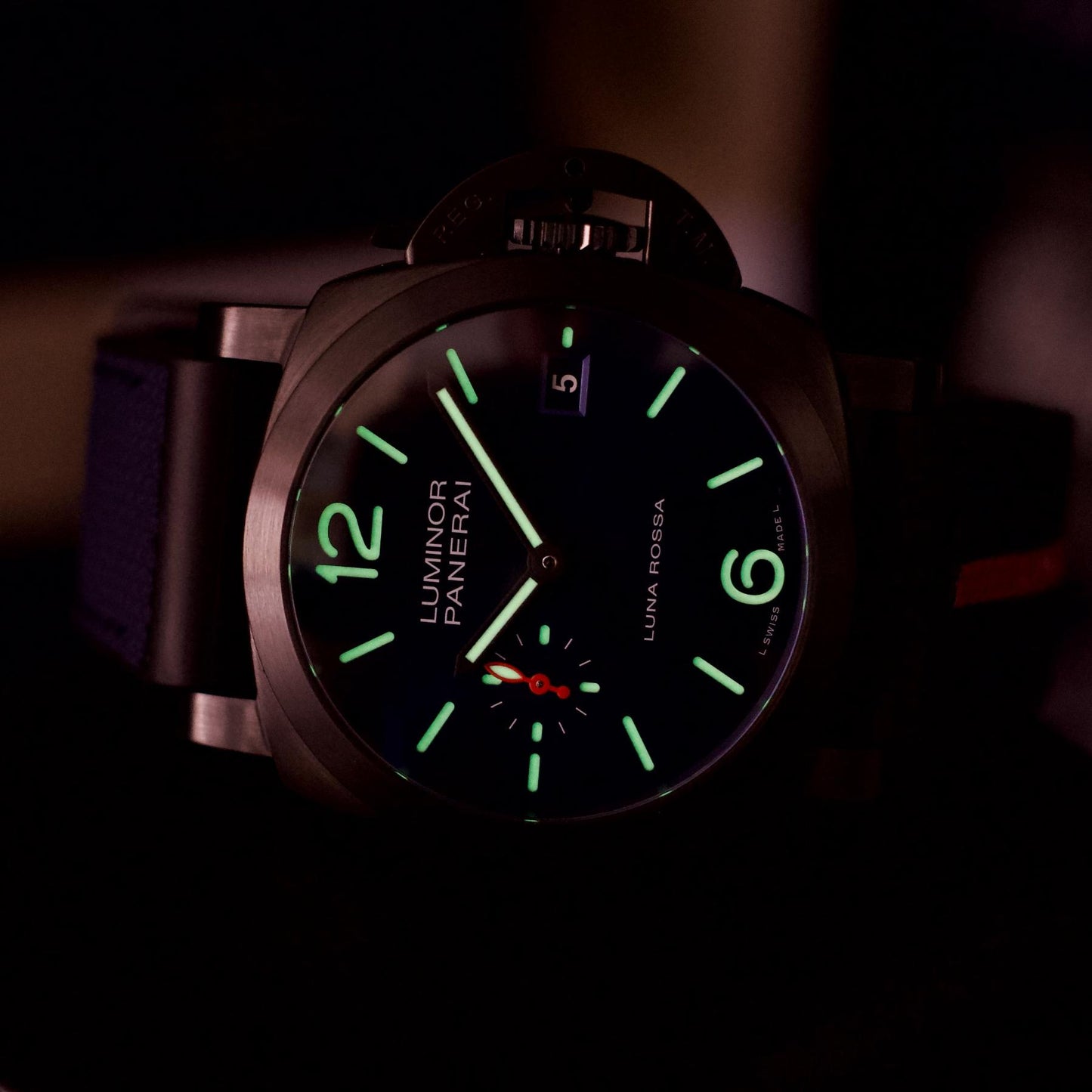Panerai PAM01408 Luminor Quaranta Luna Rossa Limited Edition DLC 40mm