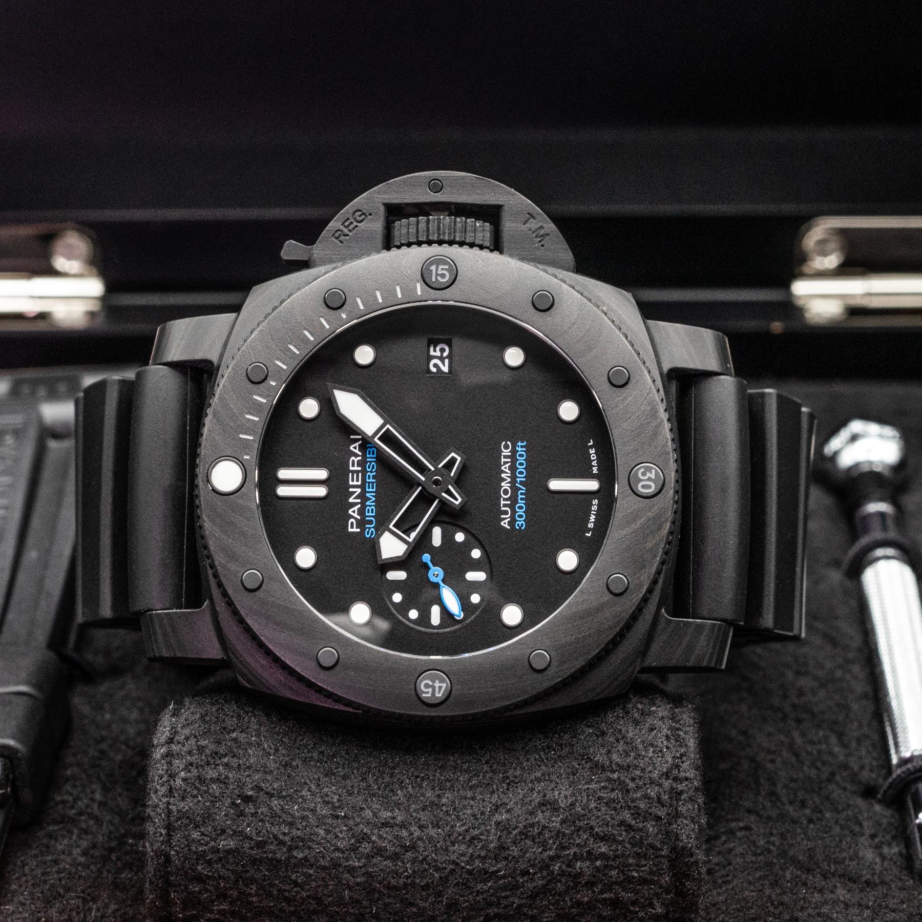 CarboTech PAM02231 42mm Black Dial