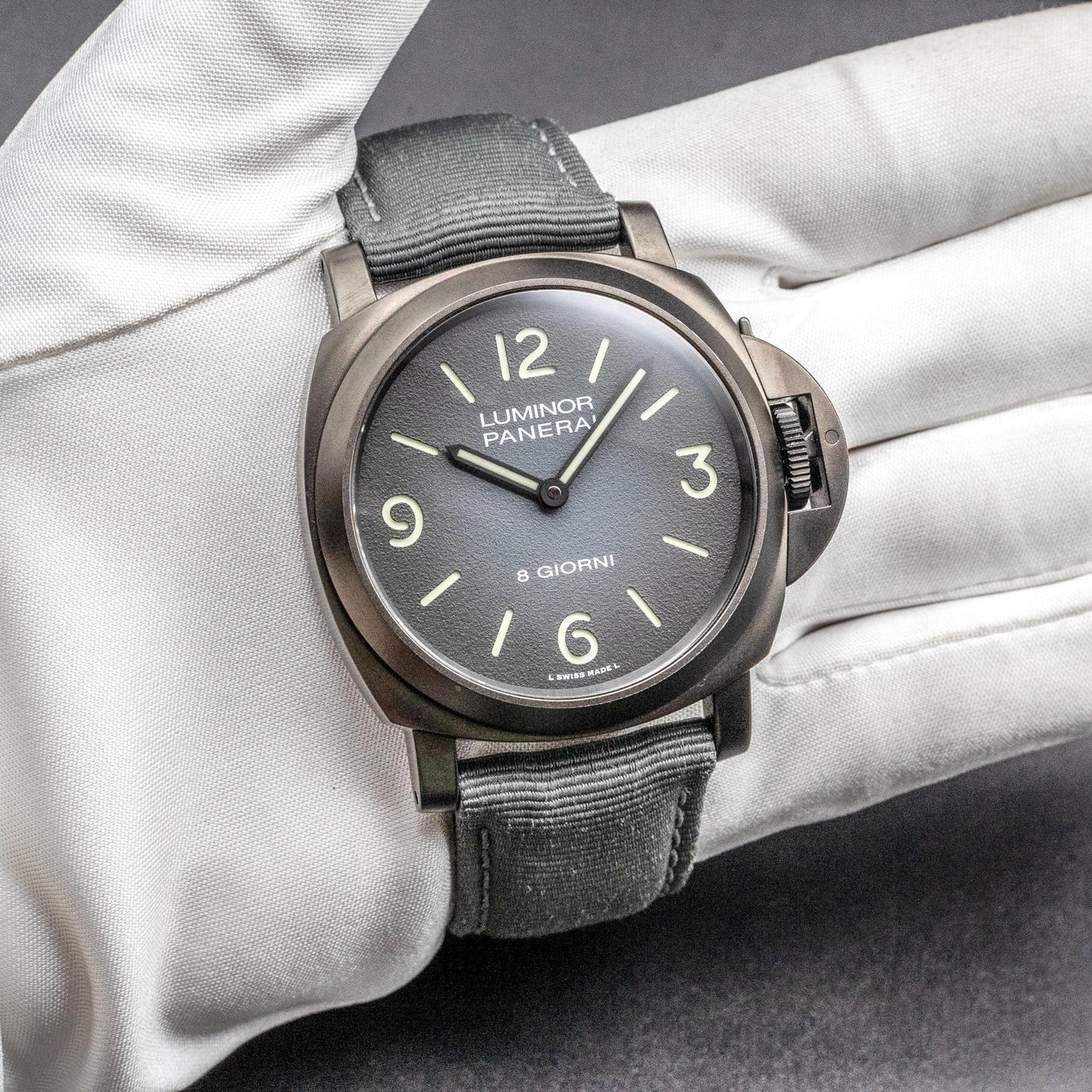 Panerai Luminor Base 8 Giorni Geneva Boutique PAM02121 Titanium LE 121