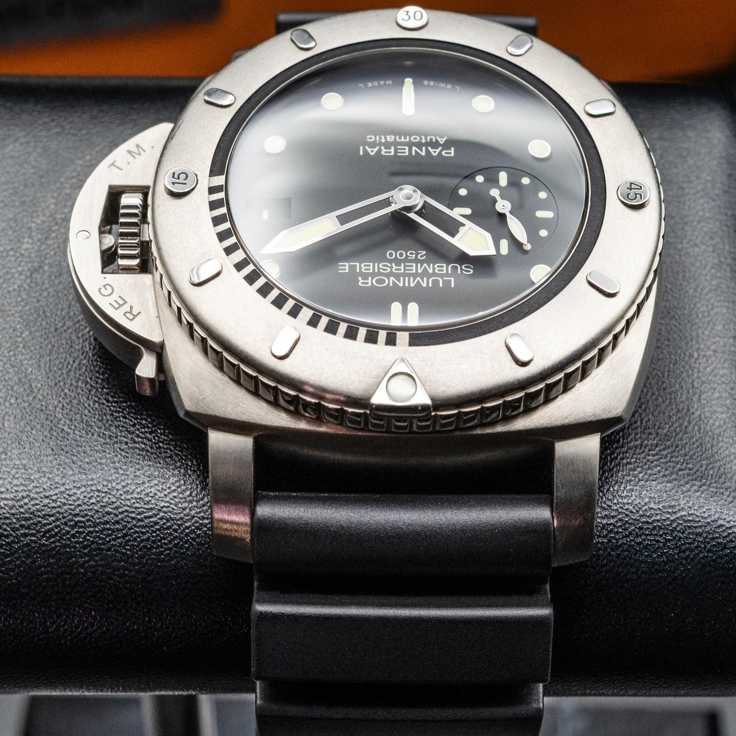 Panerai Submersible 1950 2500m PAM00364 Titanium
