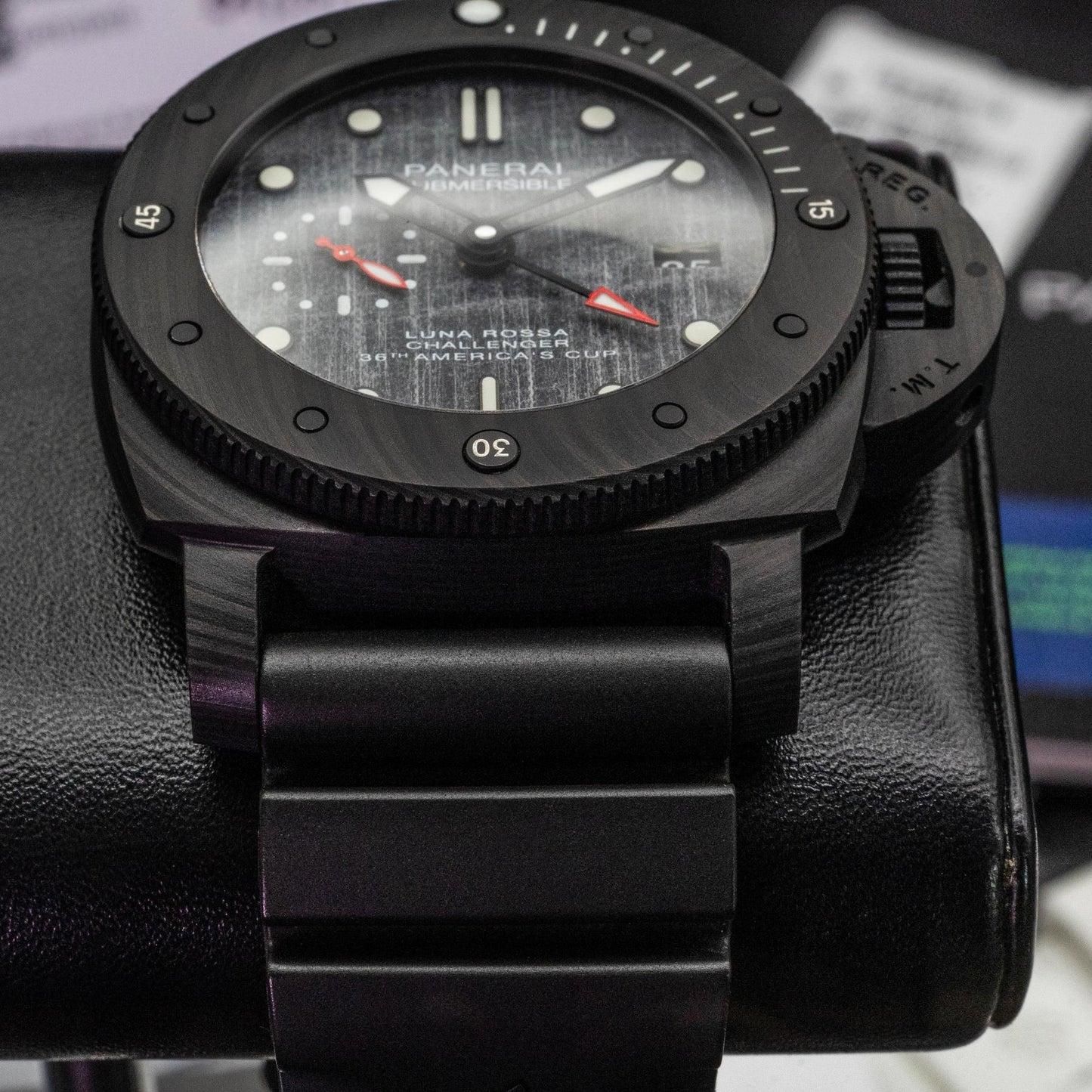 Panerai Submersible Luna Rossa PAM01039 47mm Carbotech Box Papers 2020