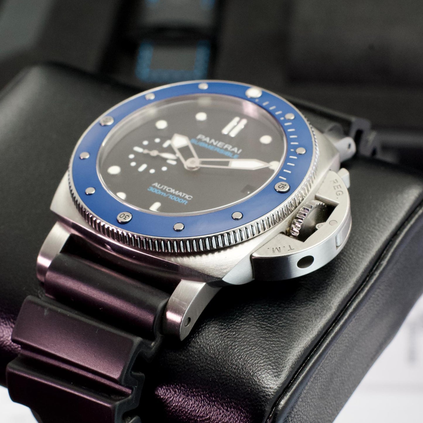 Panerai Luminor PAM01209 Submersible Limited Edition Azzurro Blue bottom right