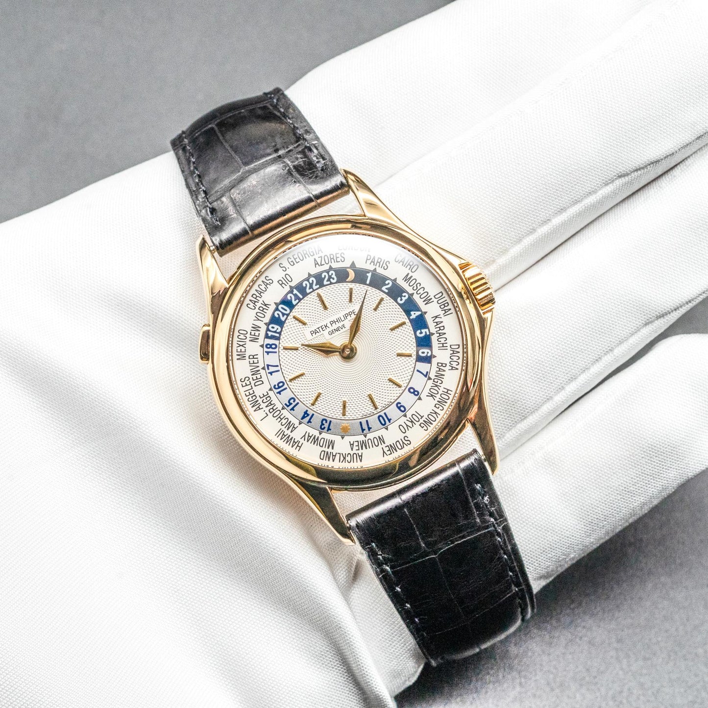 Patek Philippe World Time 5110J-001 37mm