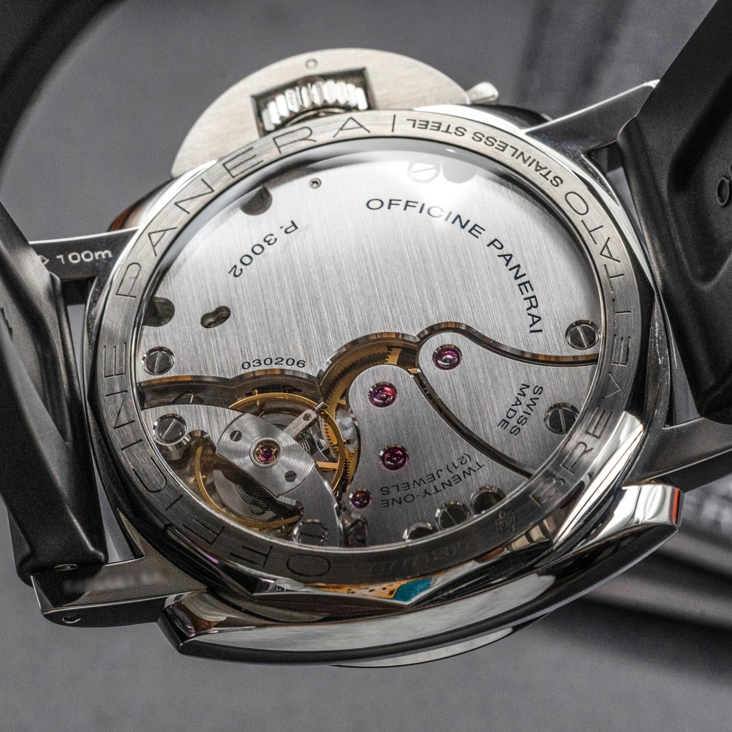 PAM00423 47mm Steel Black Dial