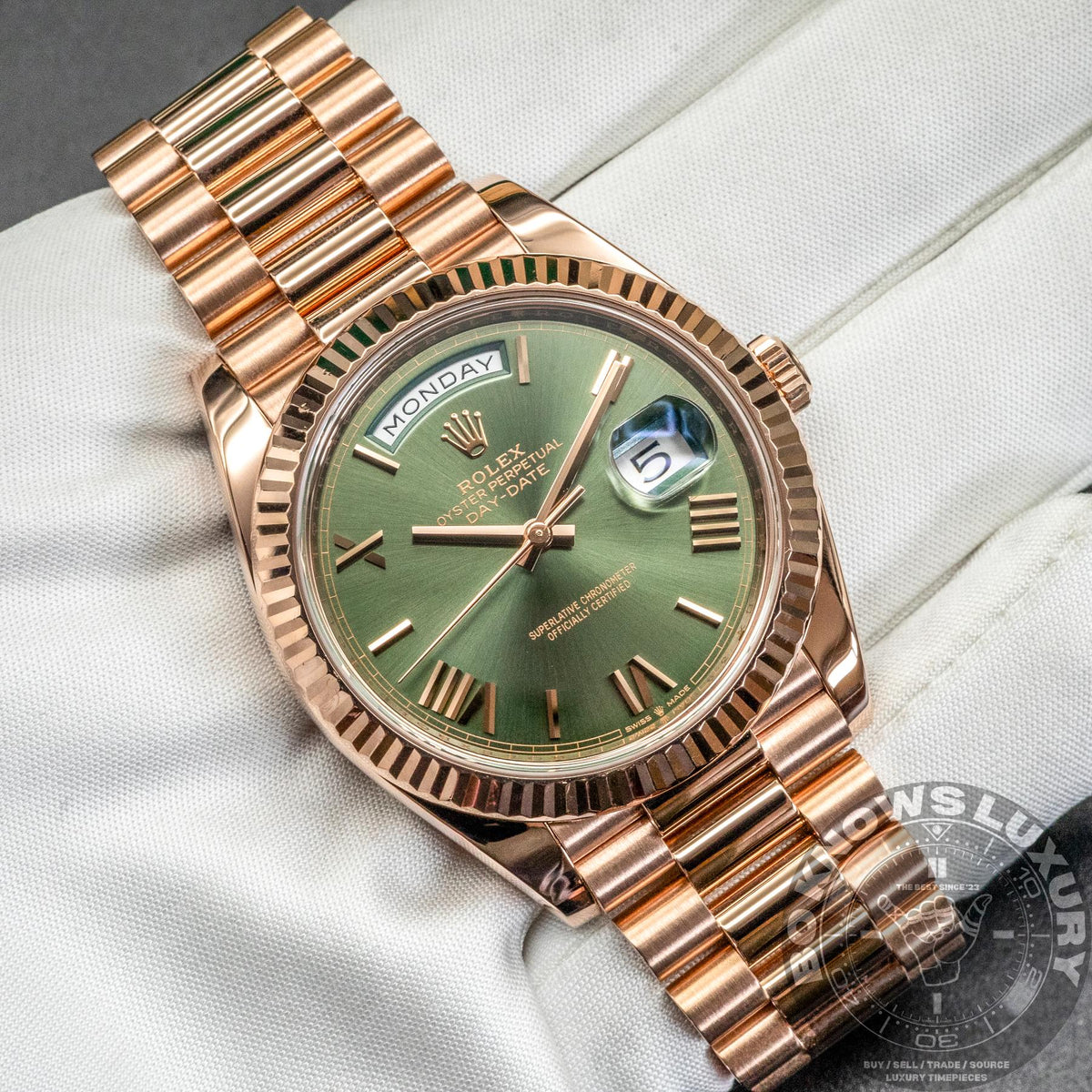 Rolex Day-Date 40 228235 40mm 18K Everose Gold Olive Green Roman Box Papers 2019